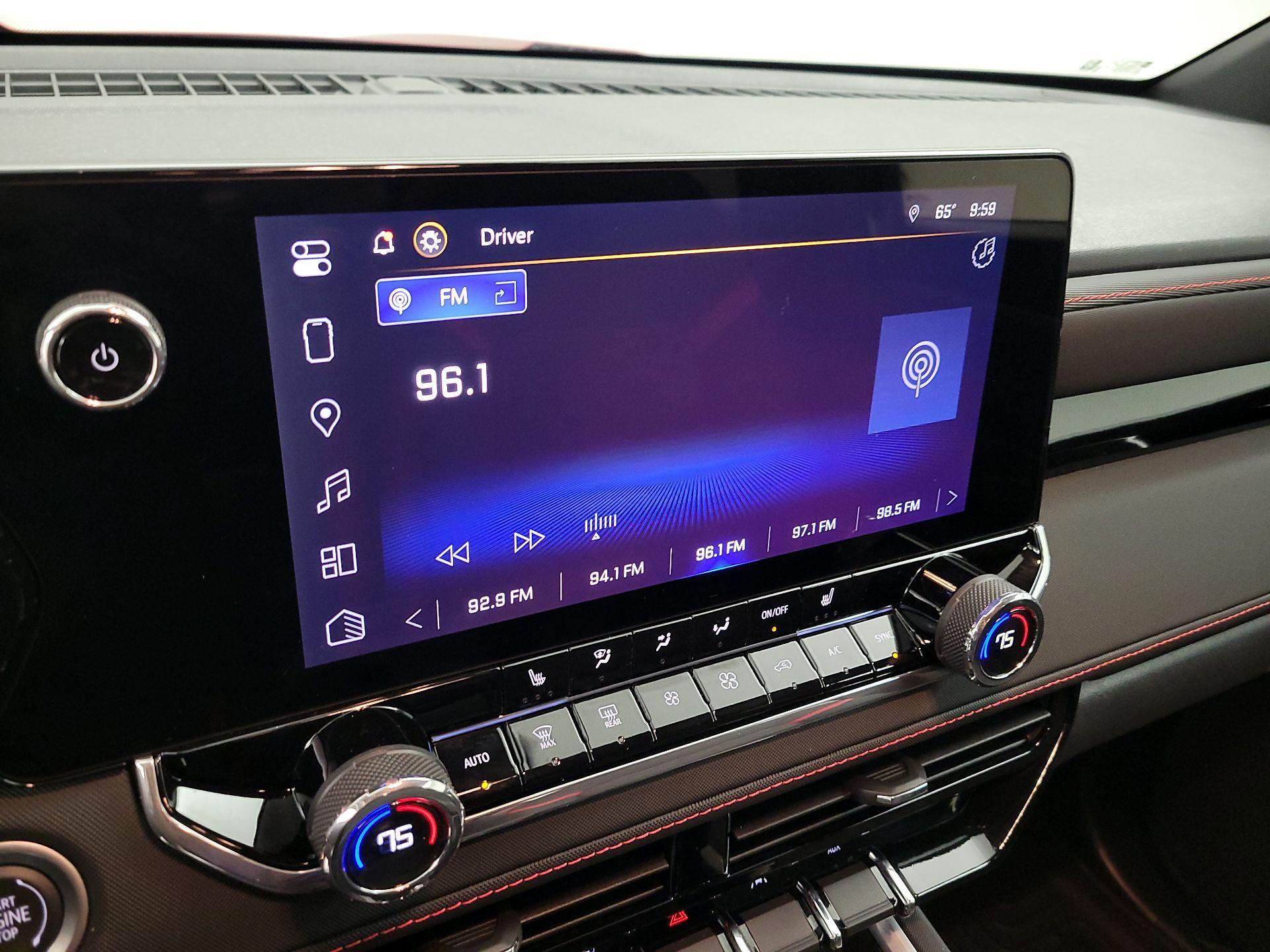 Thumbnail: 2024 Chevrolet Colorado - 15