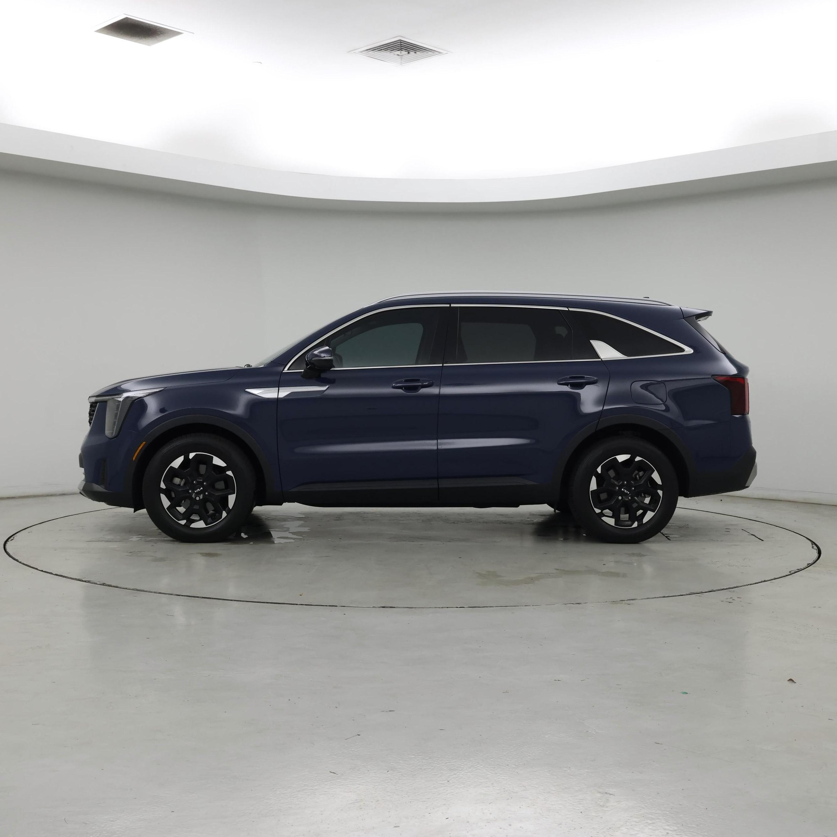 Thumbnail: 2024 Kia Sorento - 3