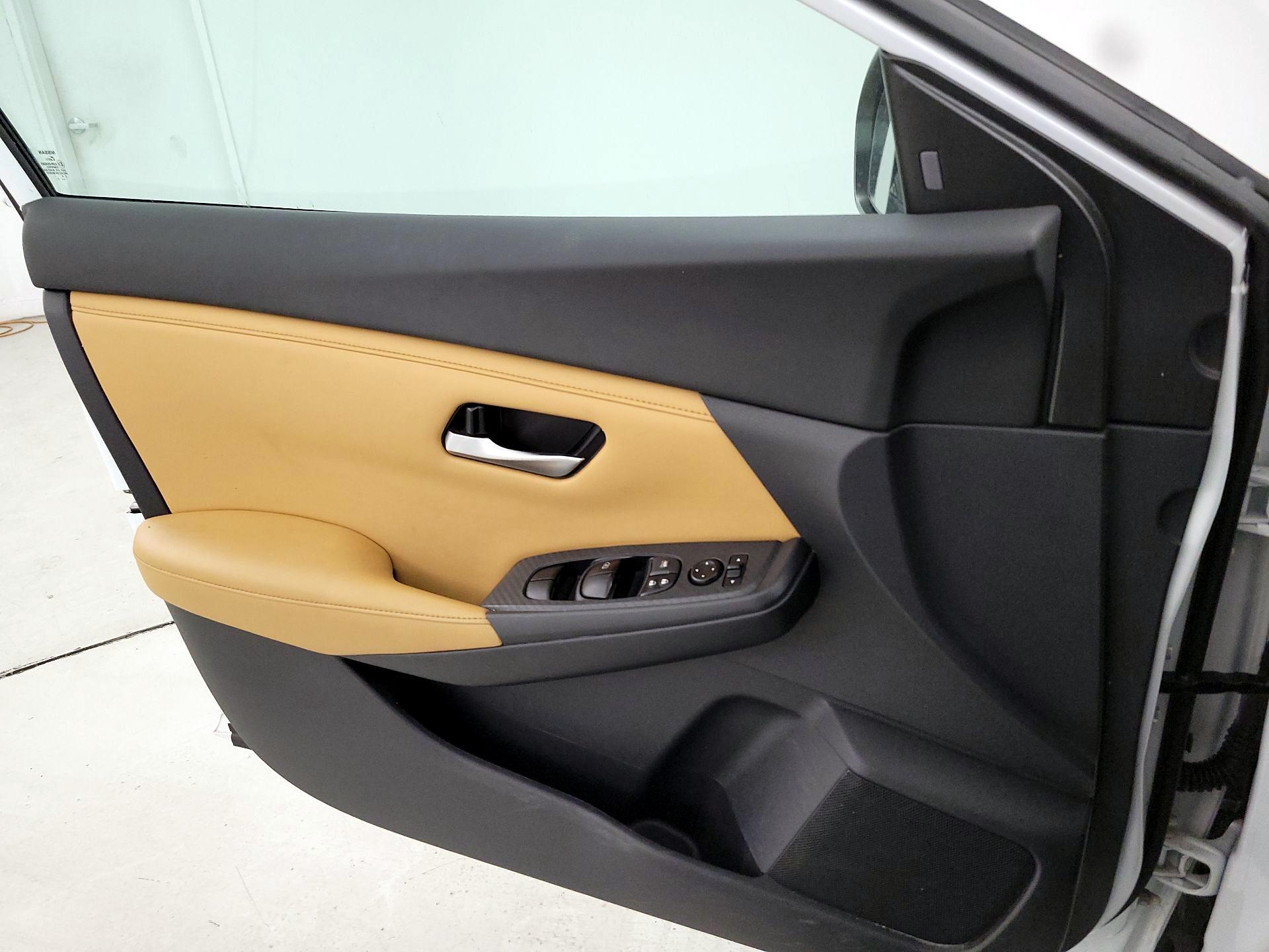 Thumbnail: 2021 Nissan Sentra - 12