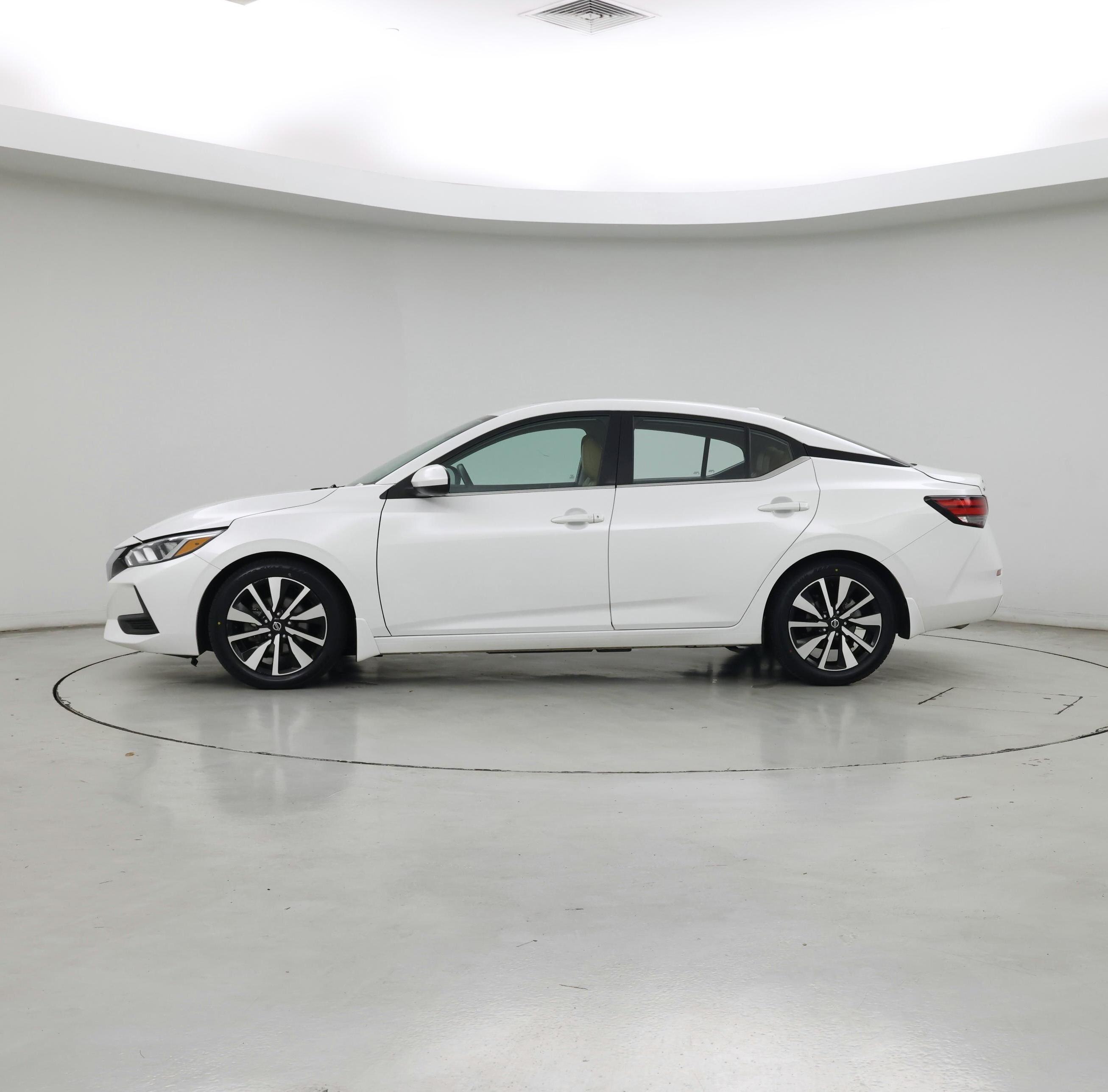 Thumbnail: 2021 Nissan Sentra - 3