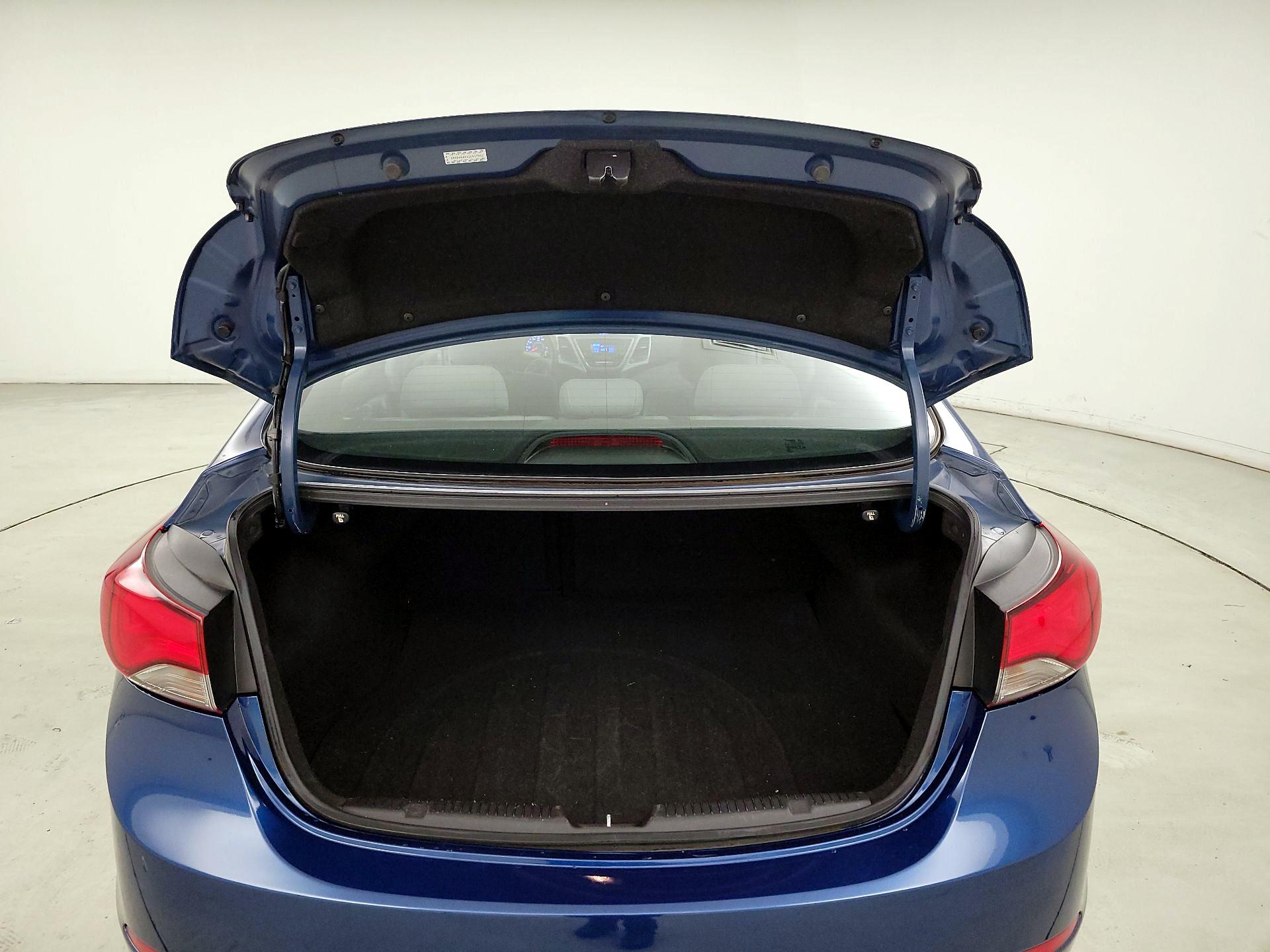 Thumbnail: 2016 Hyundai Elantra - 19