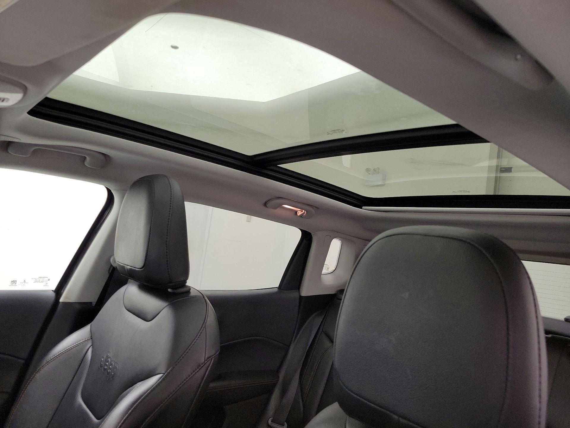 Thumbnail: 2021 Jeep Compass - 20