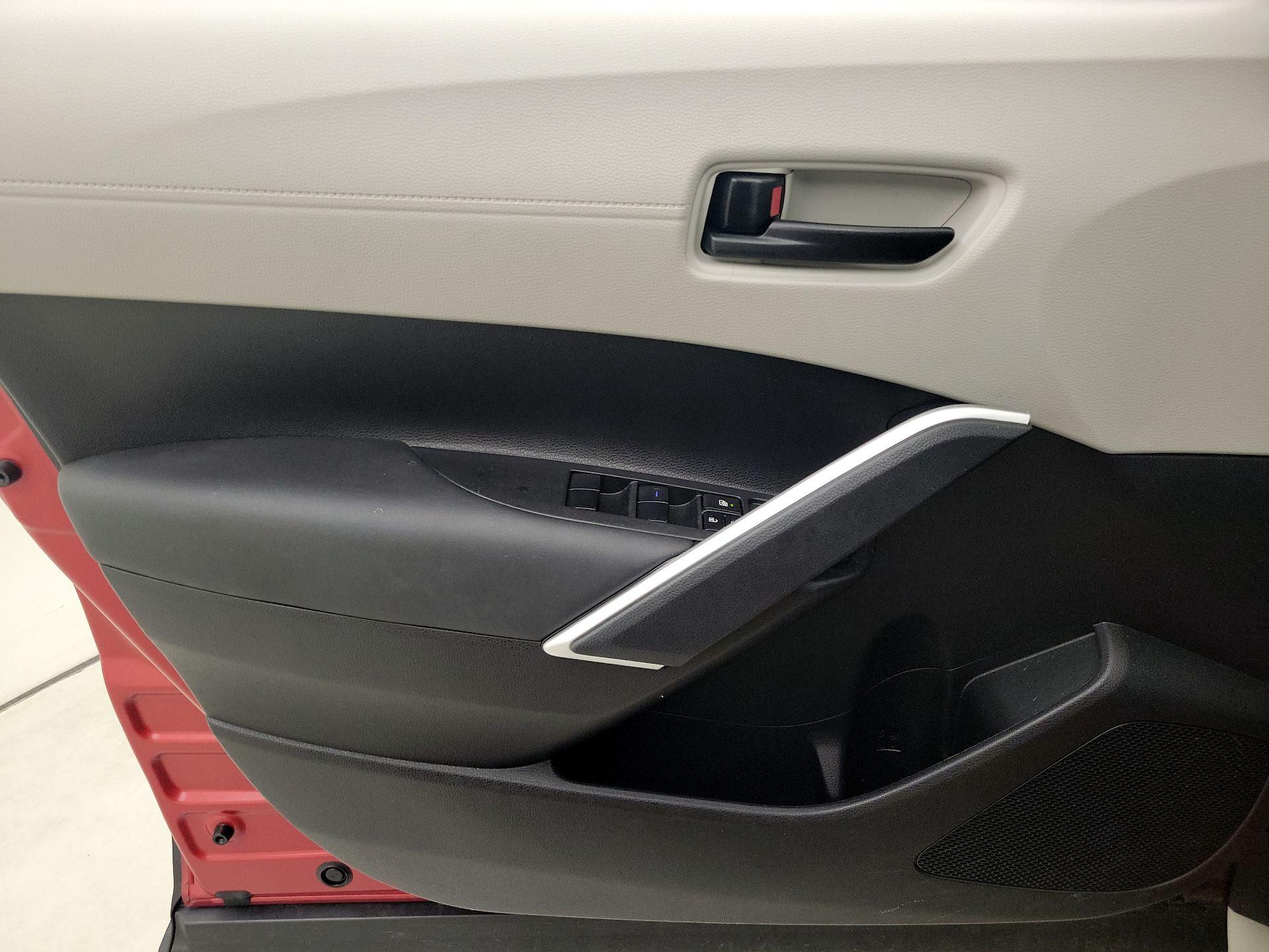 Thumbnail: 2022 Toyota Corolla Cross - 12