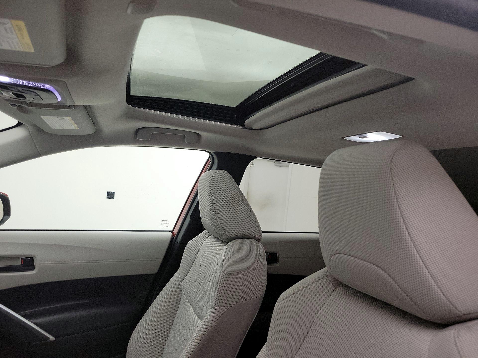 Thumbnail: 2022 Toyota Corolla Cross - 19