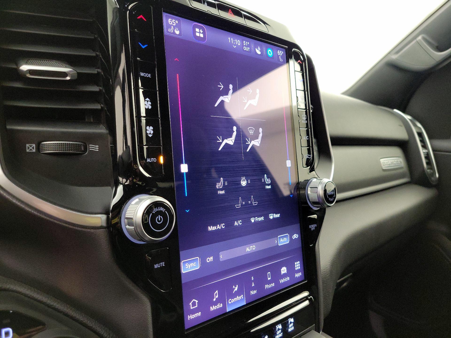 Thumbnail: 2025 RAM 1500 - 17