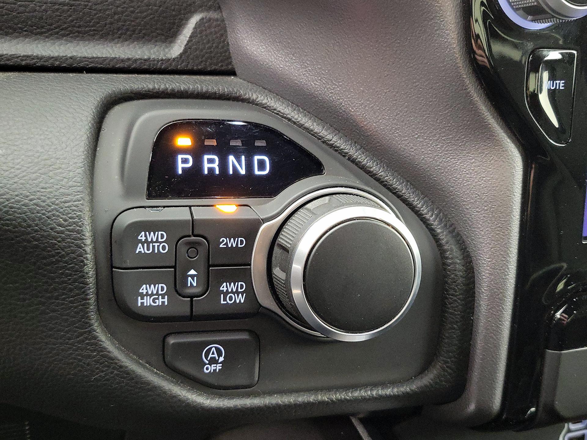 Thumbnail: 2025 RAM 1500 - 18