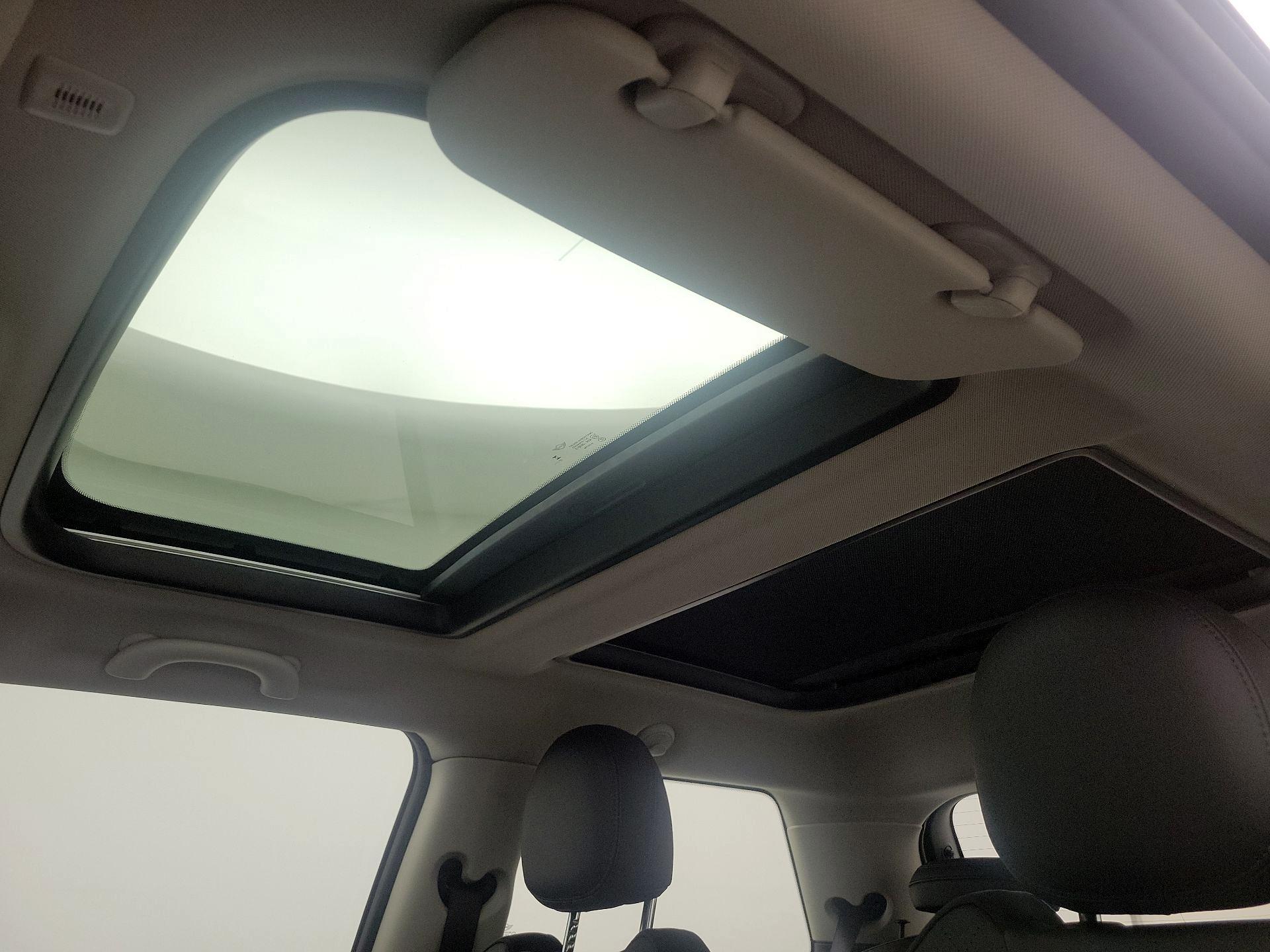 Thumbnail: 2023 MINI Cooper Hardtop - 19