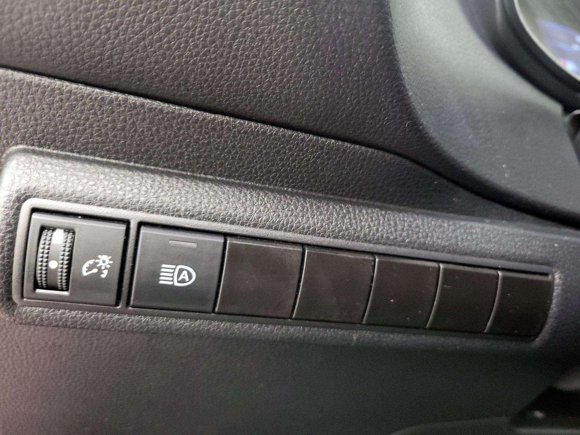 Thumbnail: 2024 Toyota Corolla - 13