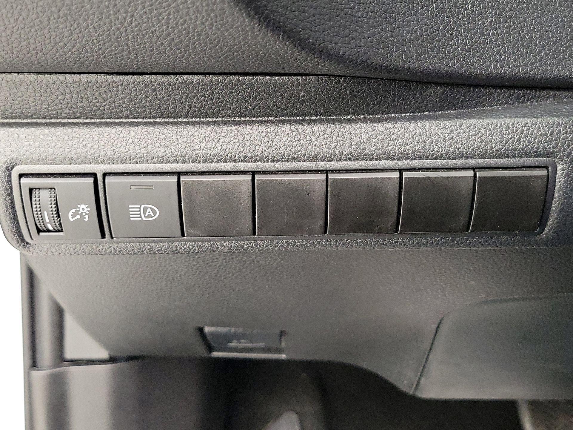 Thumbnail: 2024 Toyota Corolla - 13