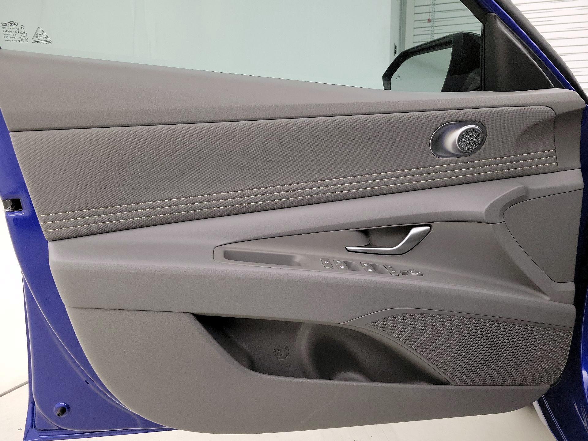 Thumbnail: 2025 Hyundai Elantra - 12