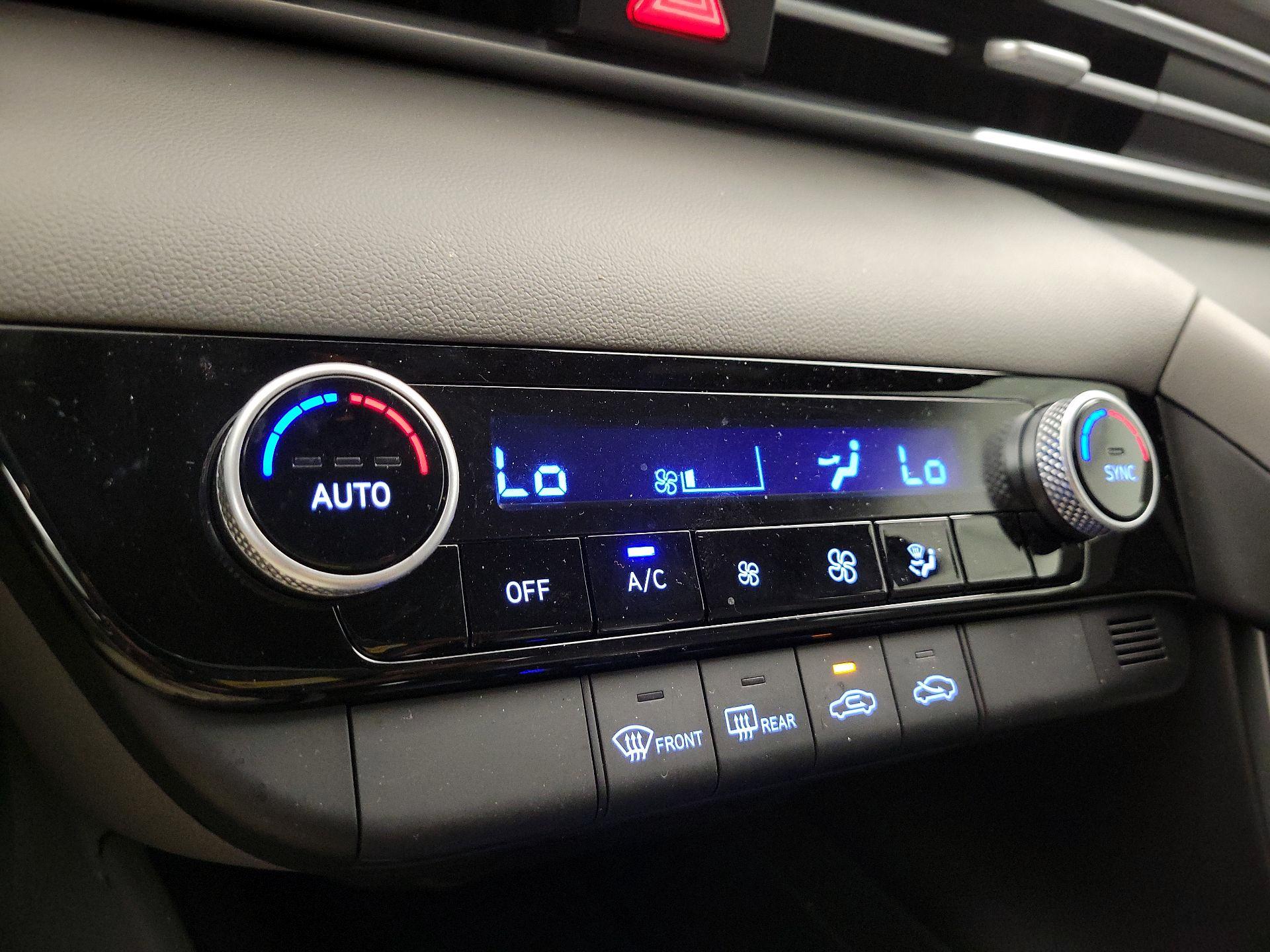 Thumbnail: 2025 Hyundai Elantra - 16