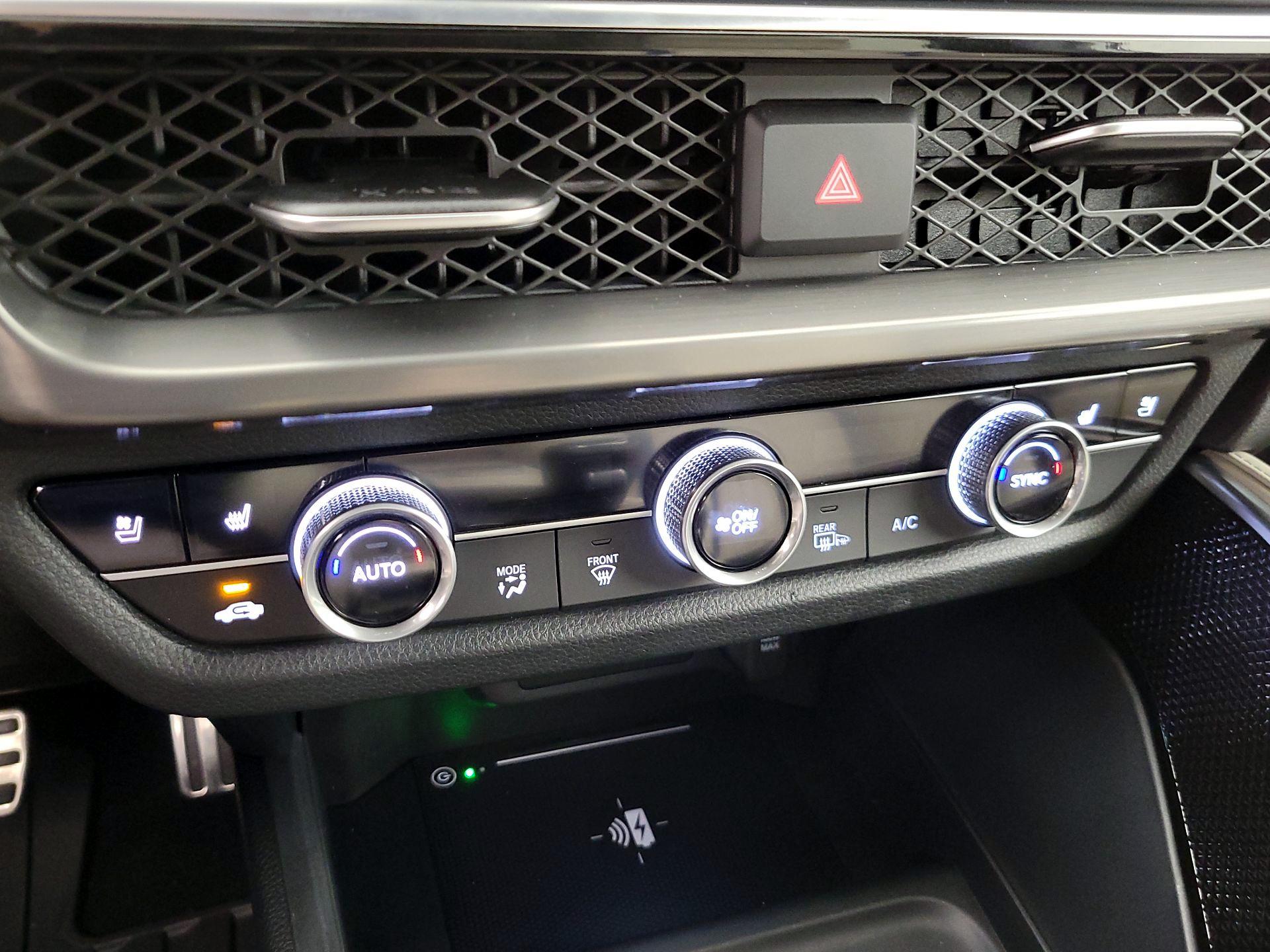 Thumbnail: 2025 Acura ADX - 16