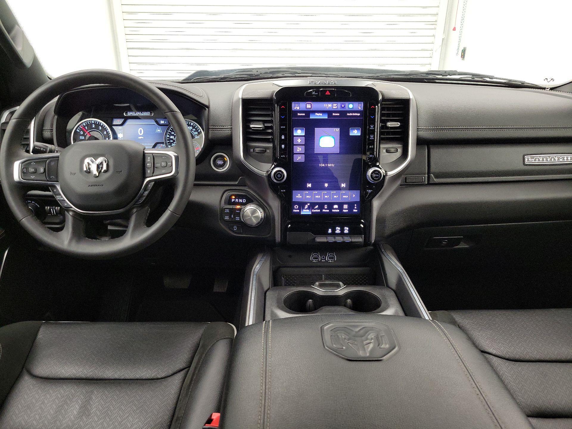 Thumbnail: 2025 RAM 1500 - 9