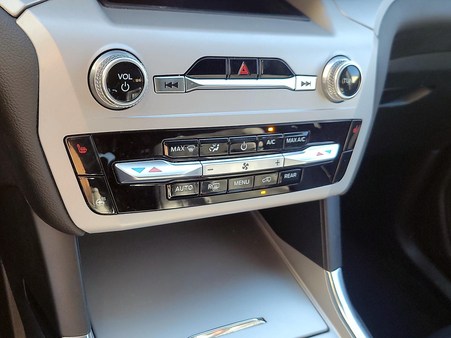 Thumbnail: 2023 Ford Explorer - 14