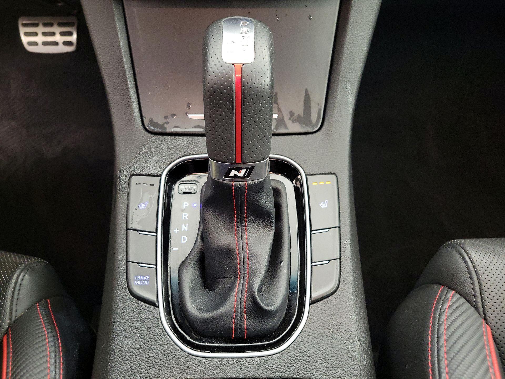 Thumbnail: 2020 Hyundai Elantra - 17