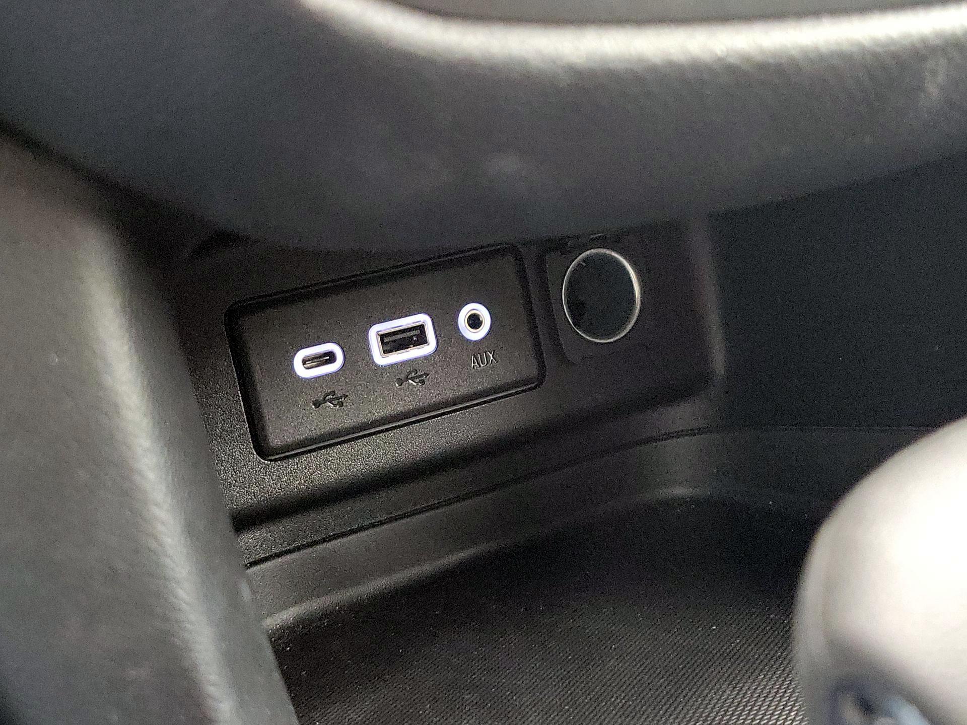 Thumbnail: 2022 Chevrolet Equinox - 18