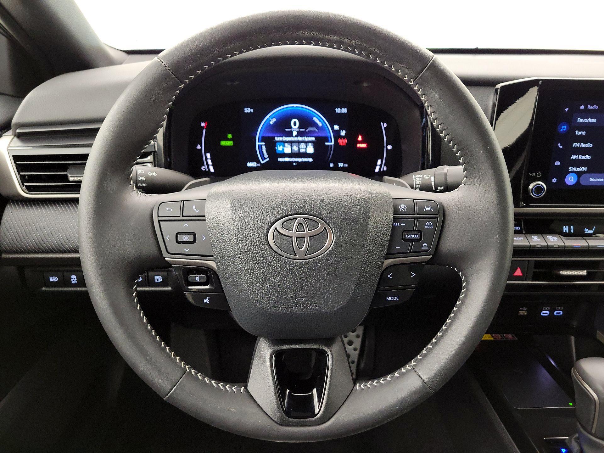 Thumbnail: 2025 Toyota Camry - 10