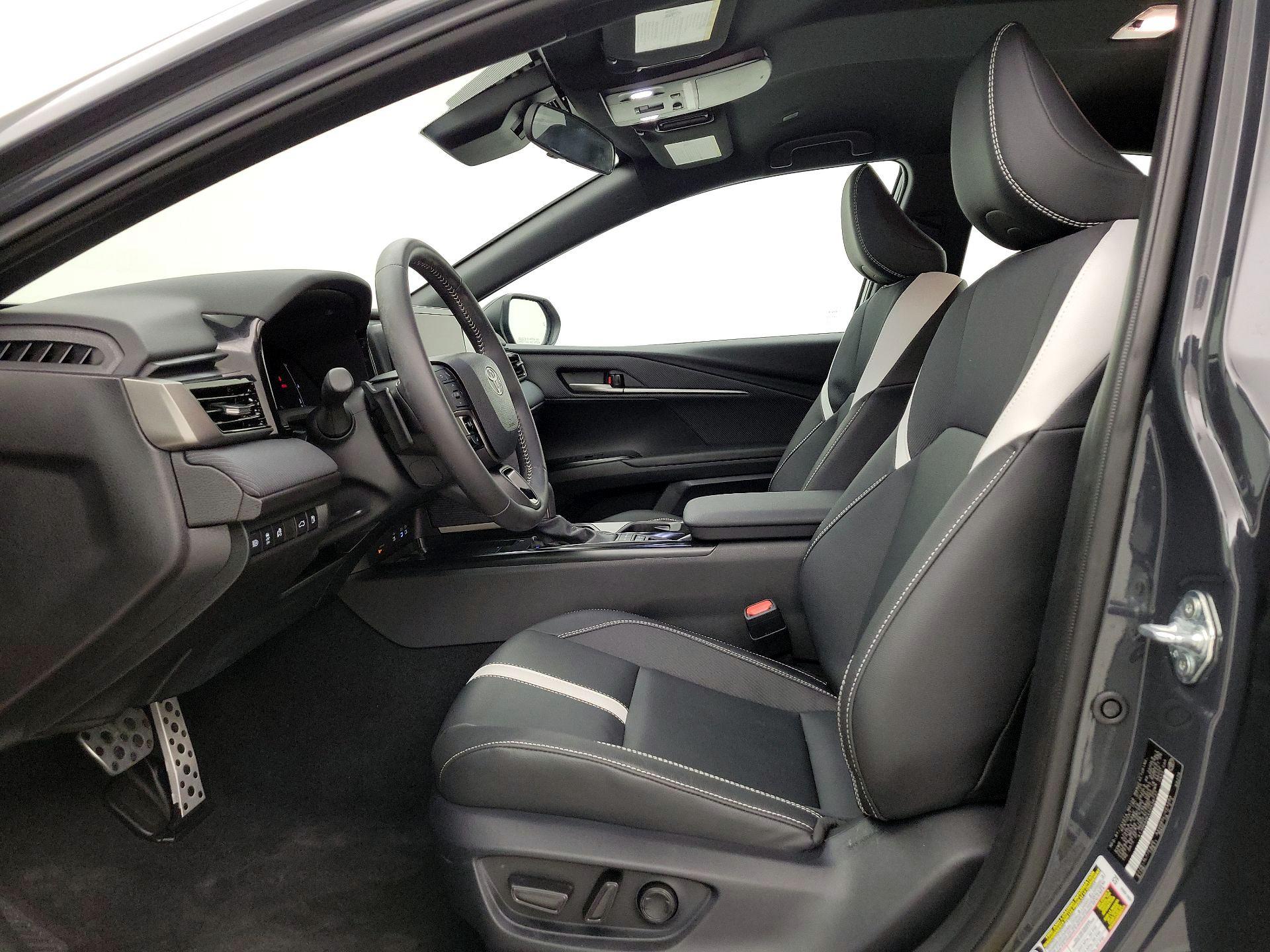 Thumbnail: 2025 Toyota Camry - 11