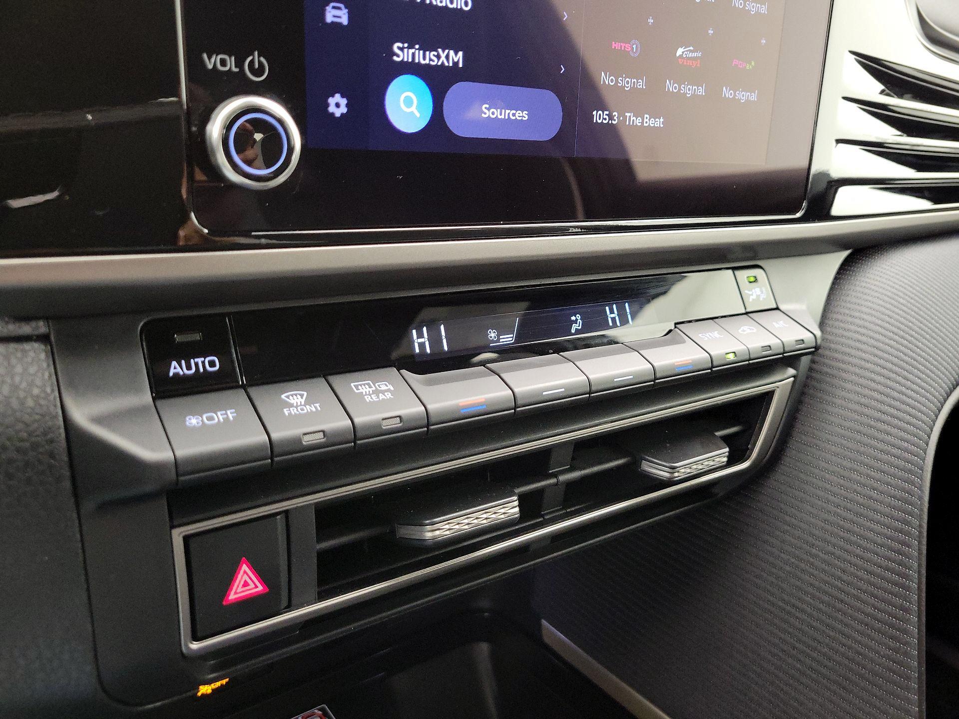 Thumbnail: 2025 Toyota Camry - 16