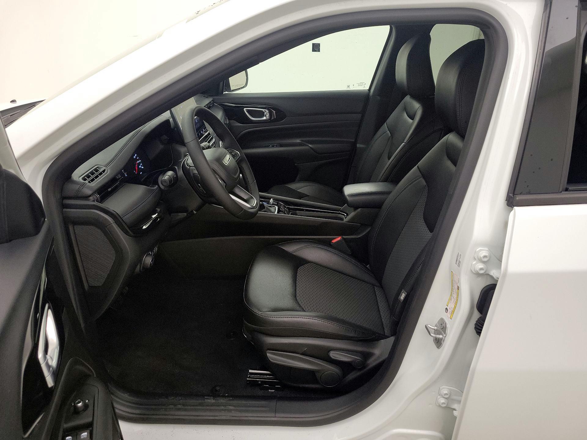 Thumbnail: 2025 Jeep Compass - 11