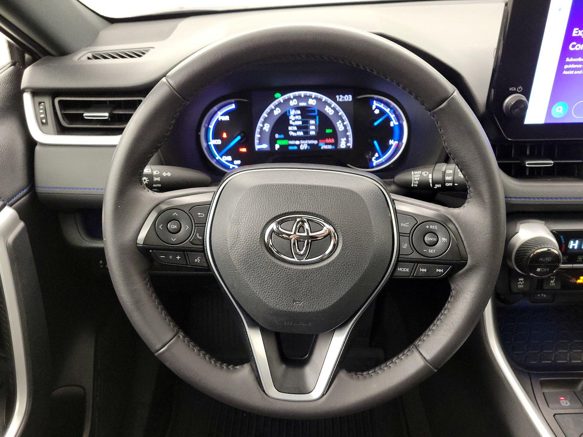 Thumbnail: 2023 Toyota RAV4 - 10