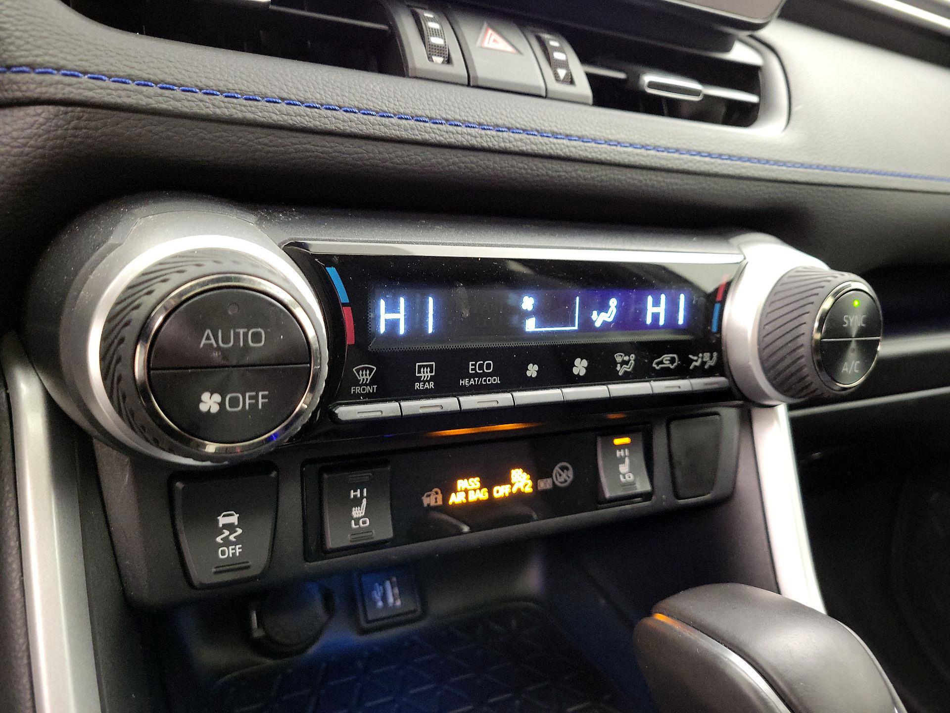 Thumbnail: 2023 Toyota RAV4 - 17