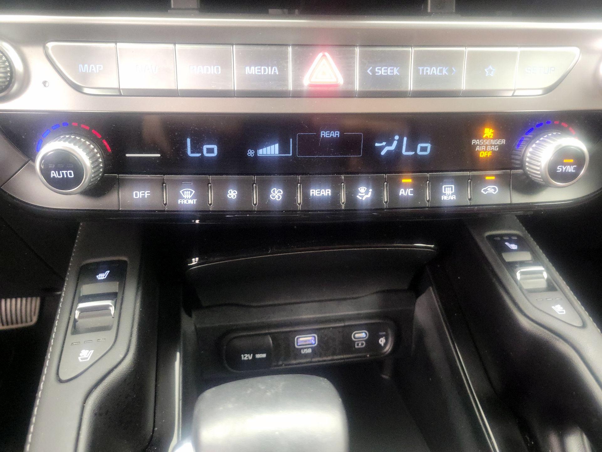 Thumbnail: 2024 Kia Telluride - 17