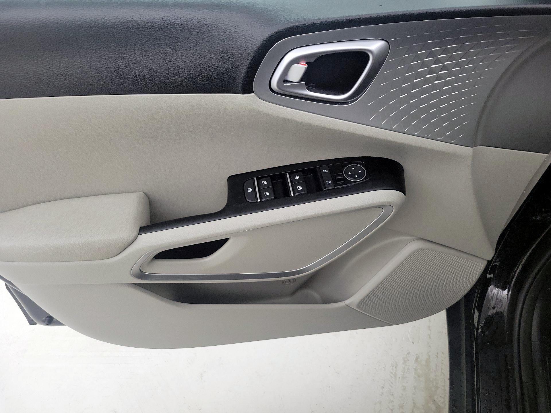 Thumbnail: 2025 Kia Soul - 12