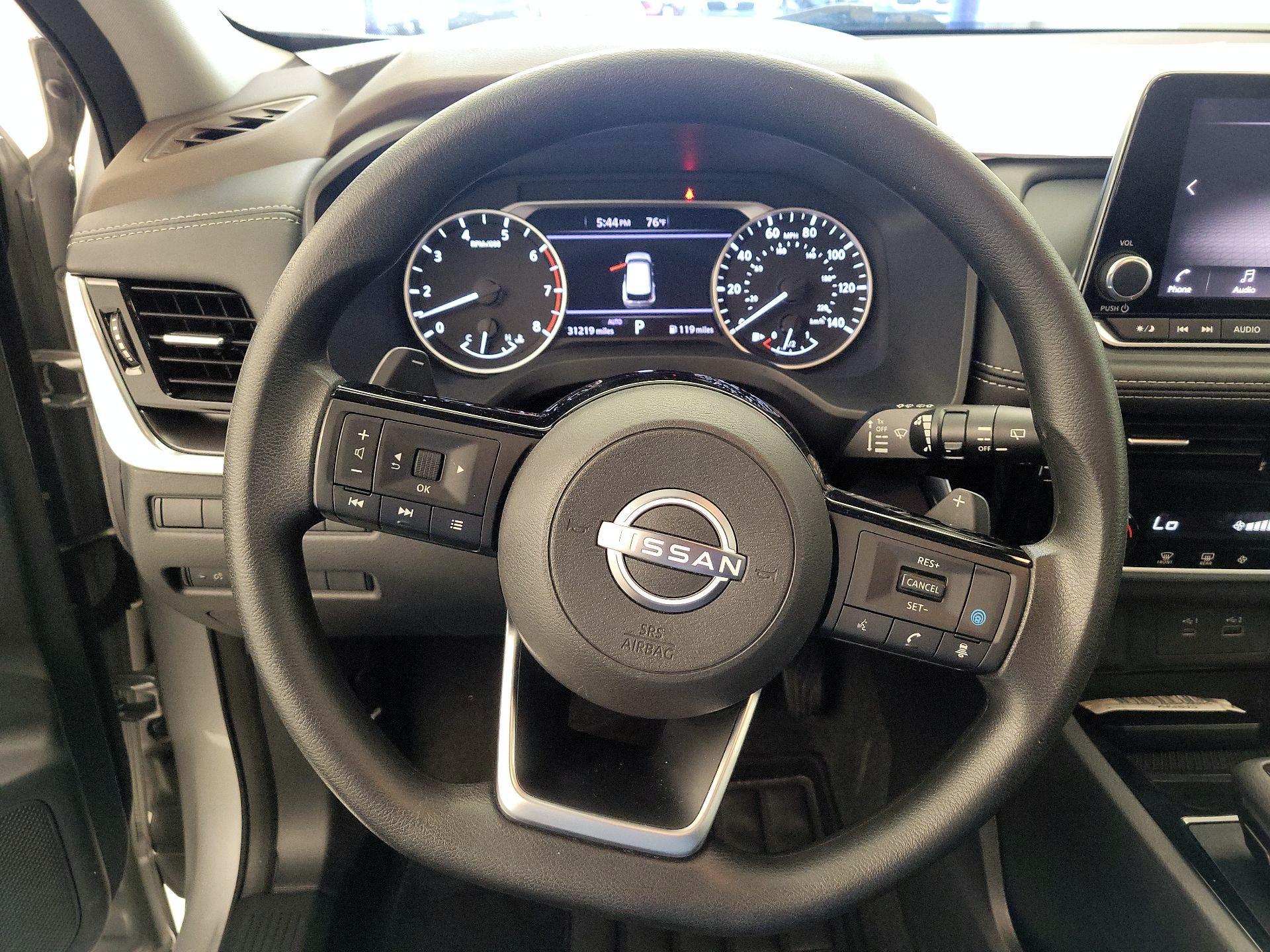 Thumbnail: 2022 Nissan Rogue - 10