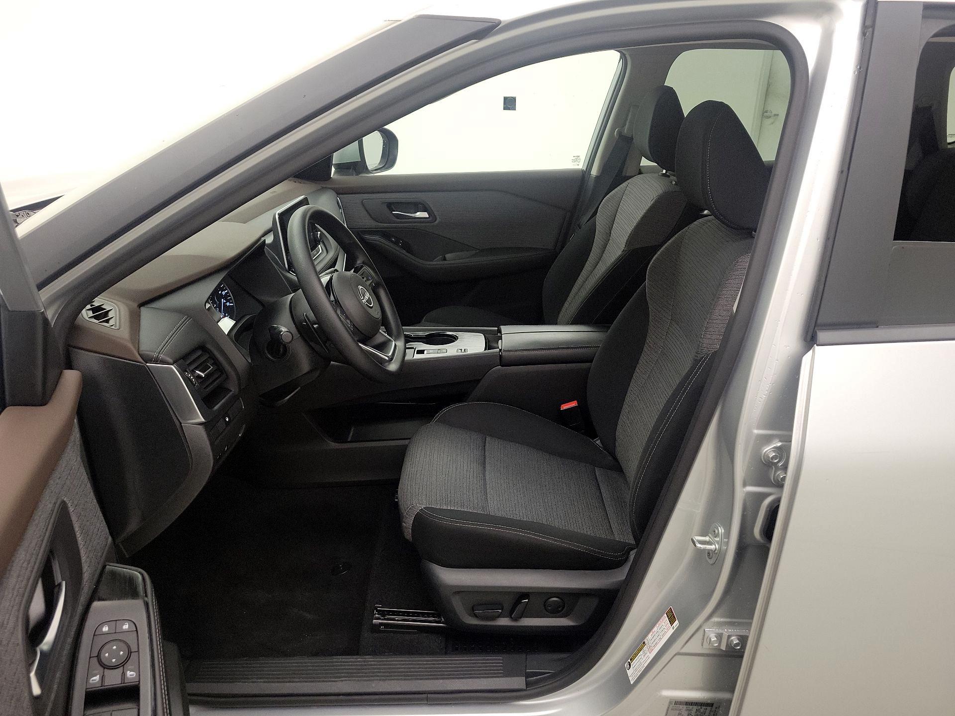 Thumbnail: 2023 Nissan Rogue - 11