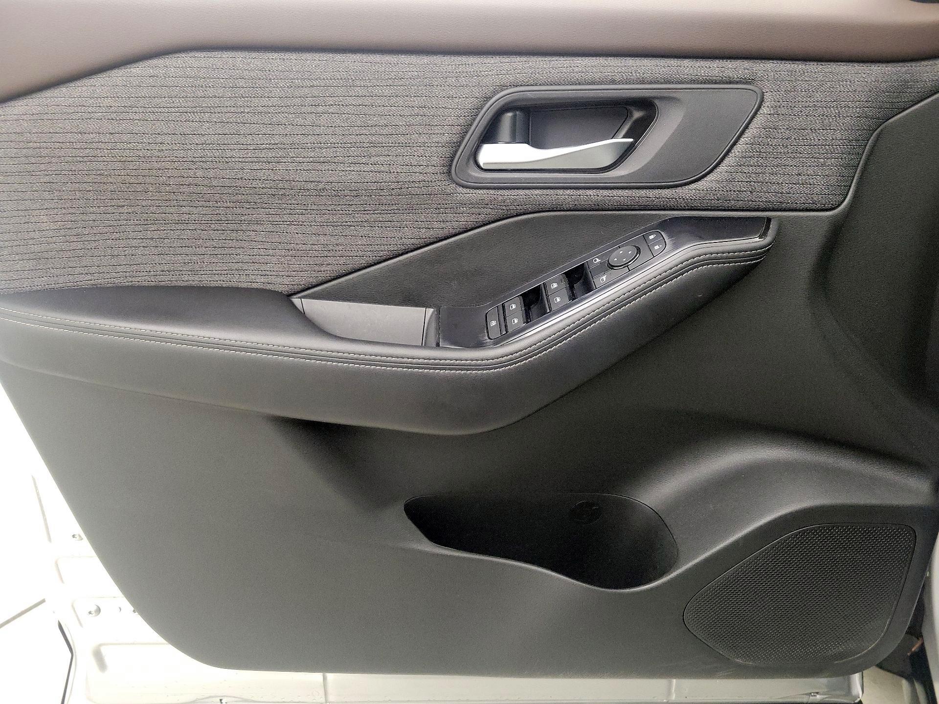 Thumbnail: 2023 Nissan Rogue - 12