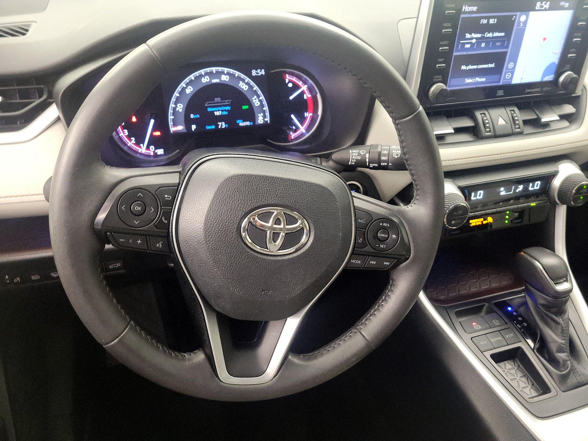 Thumbnail: 2020 Toyota RAV4 - 10