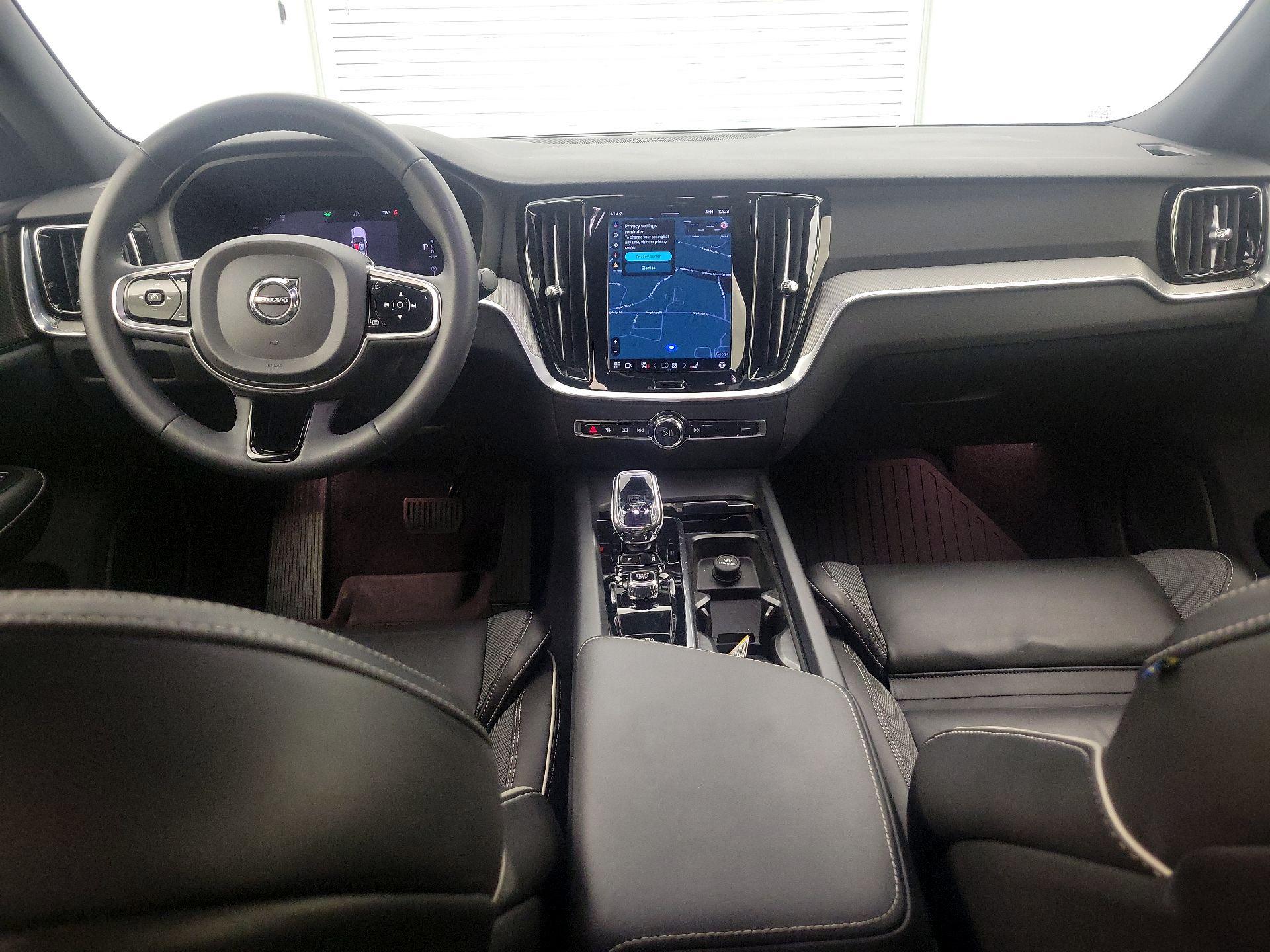 Thumbnail: 2024 Volvo S60 - 9