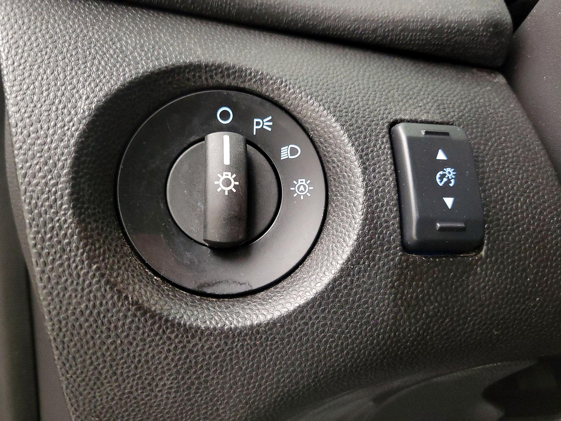 Thumbnail: 2019 Ford Fiesta - 13