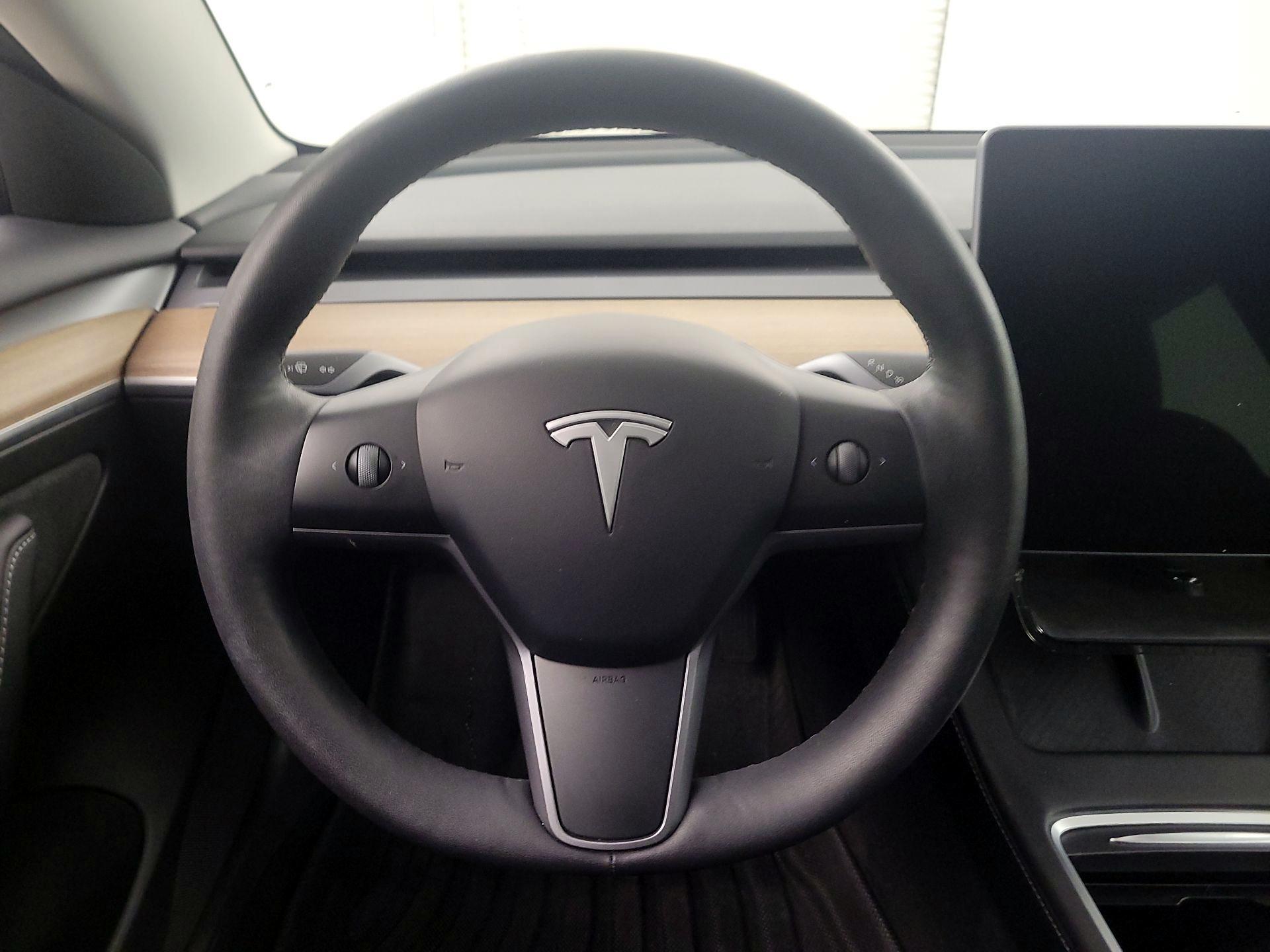 Thumbnail: 2023 Tesla Model 3 - 10