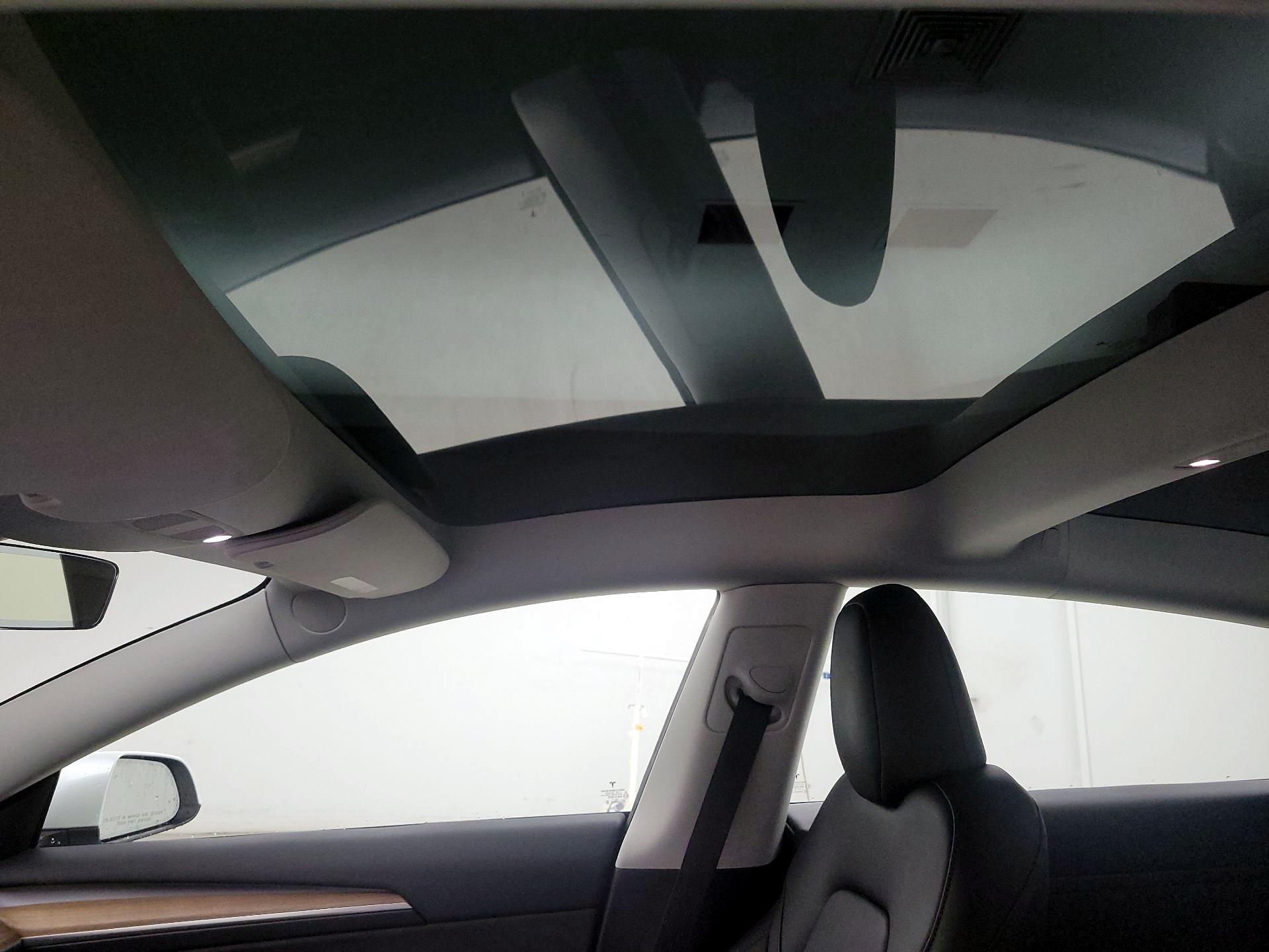 Thumbnail: 2023 Tesla Model 3 - 19