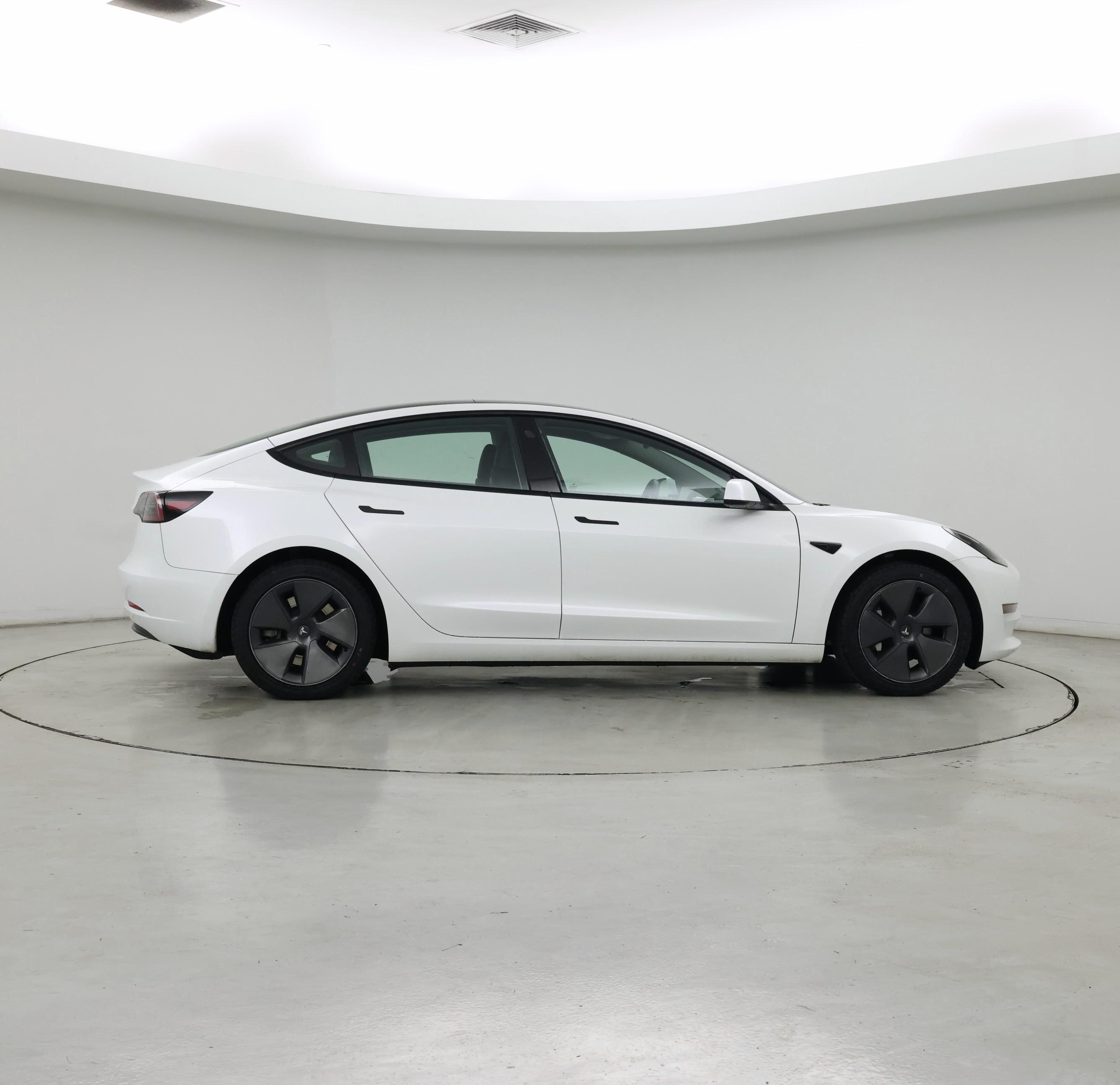 Thumbnail: 2023 Tesla Model 3 - 7