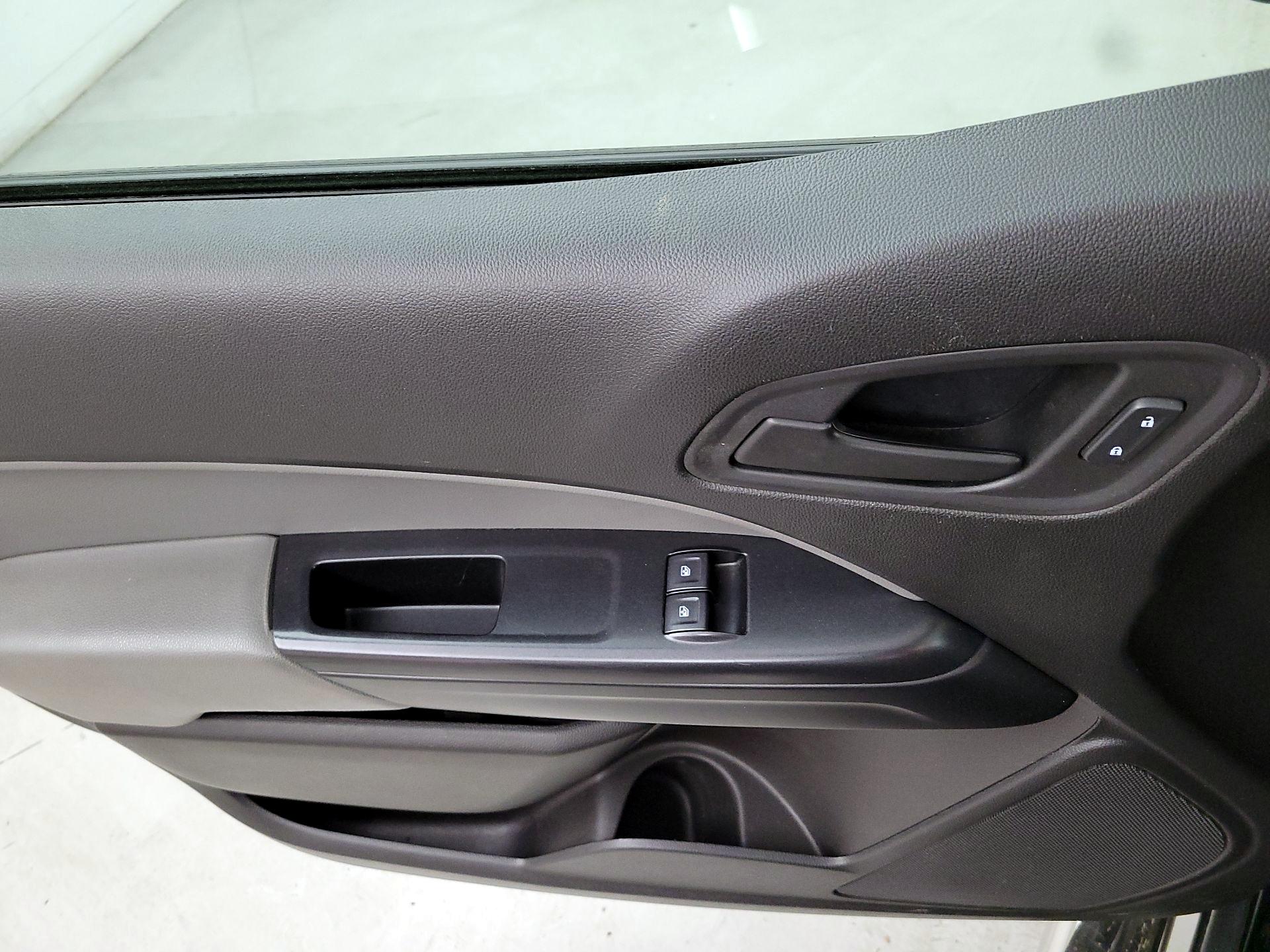 Thumbnail: 2021 Chevrolet Colorado - 12