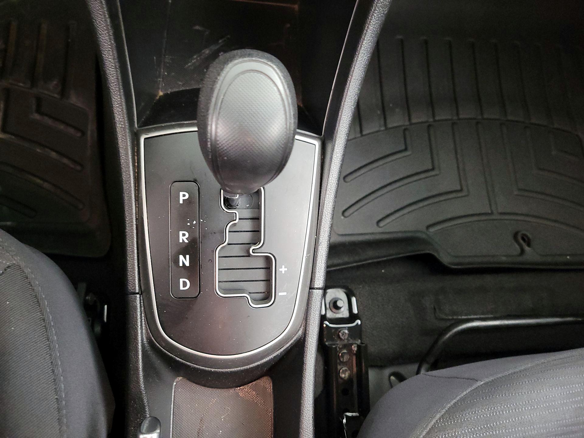 Thumbnail: 2017 Hyundai Accent - 16