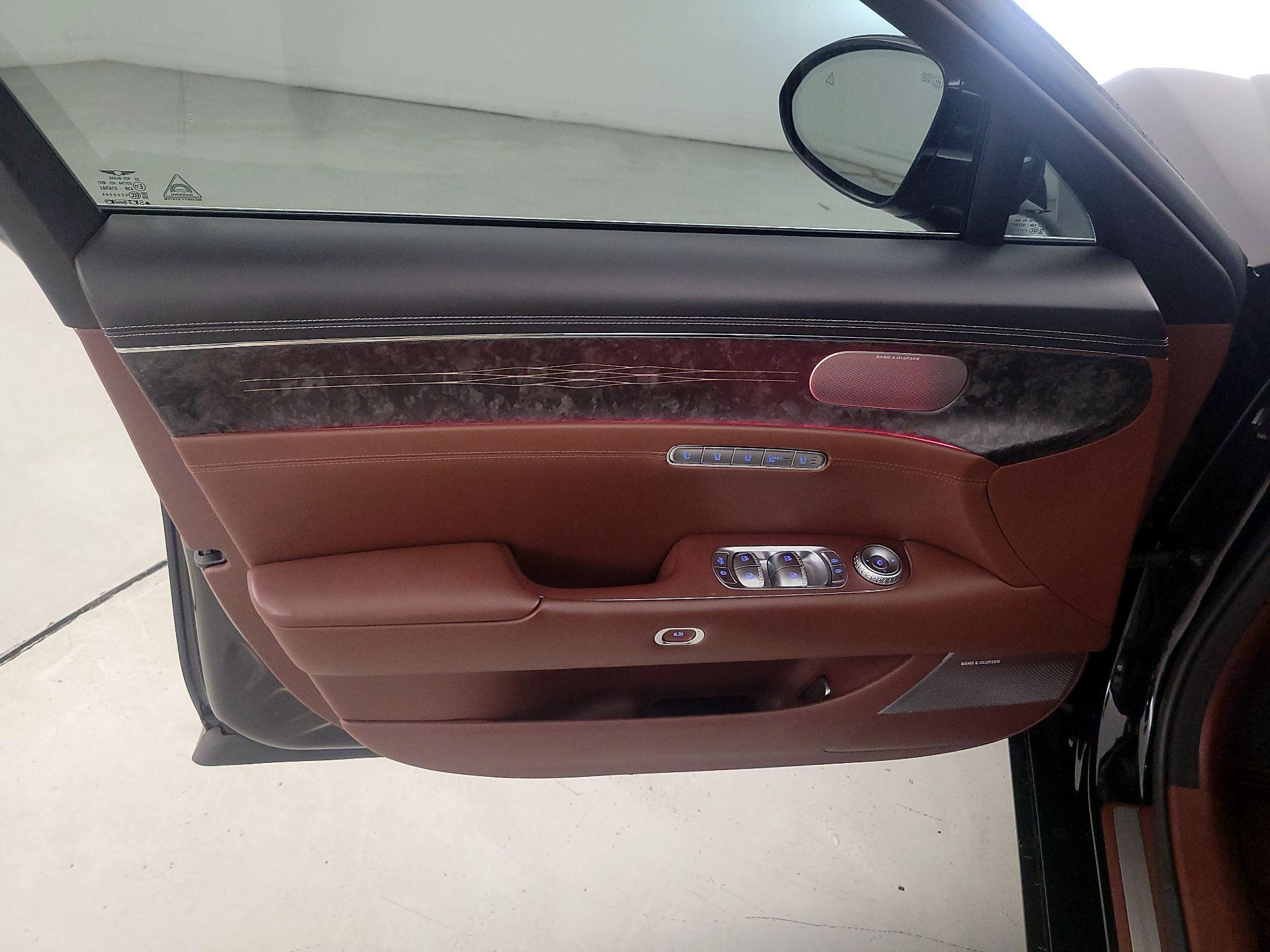 Thumbnail: 2023 Genesis G90 - 12