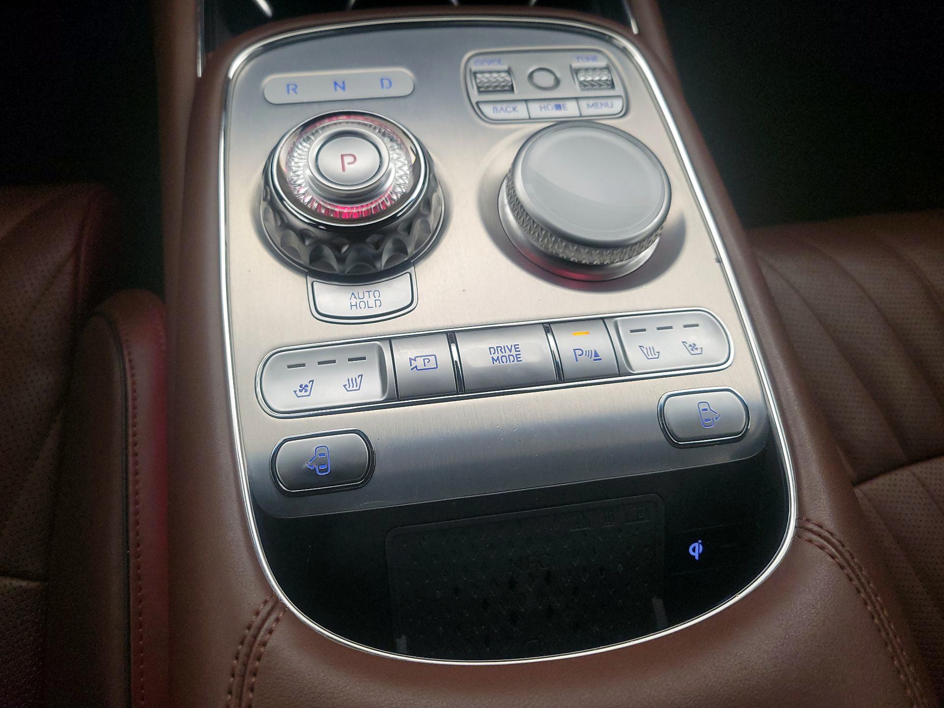 Thumbnail: 2023 Genesis G90 - 18