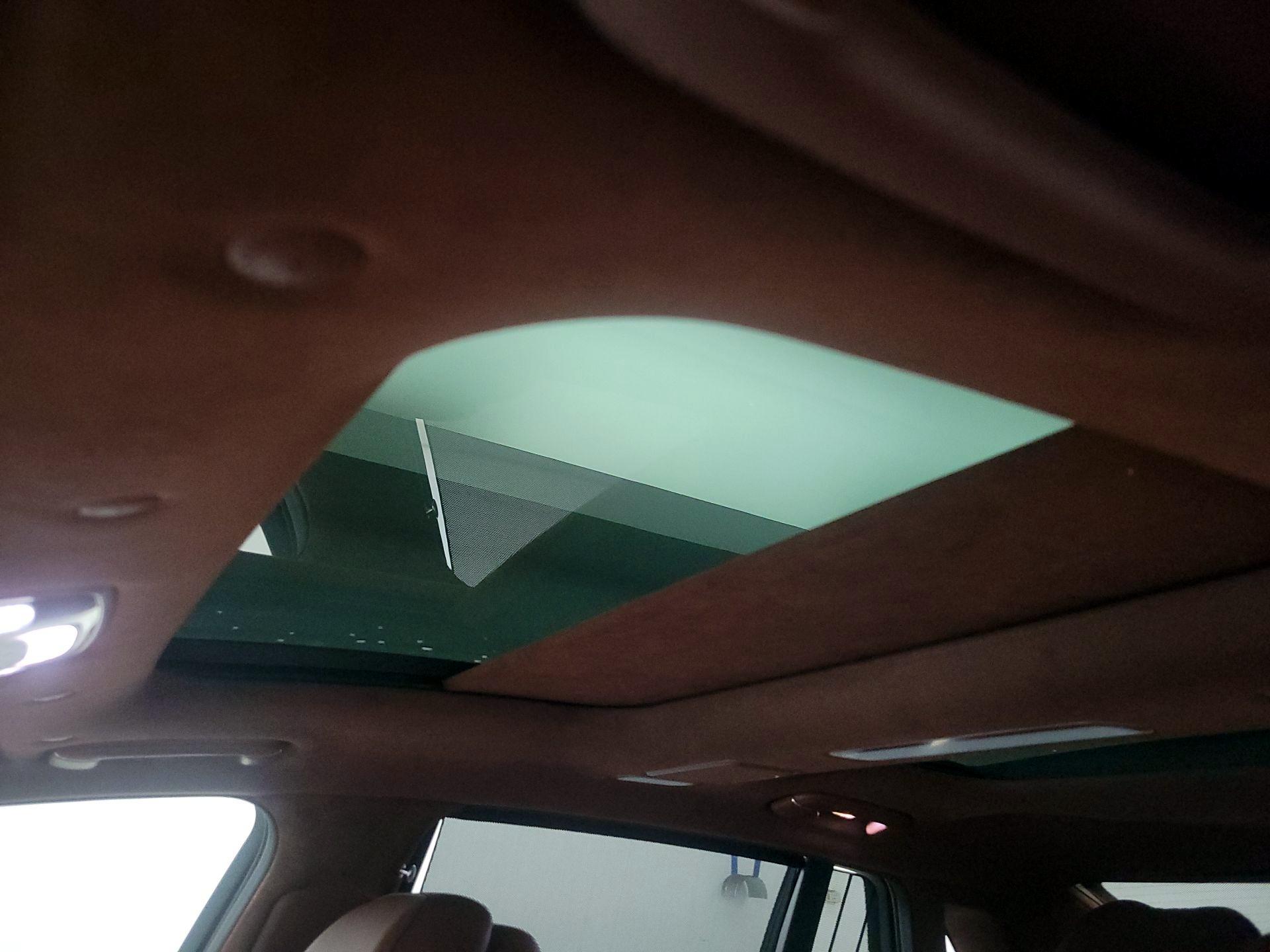 Thumbnail: 2023 Genesis G90 - 20