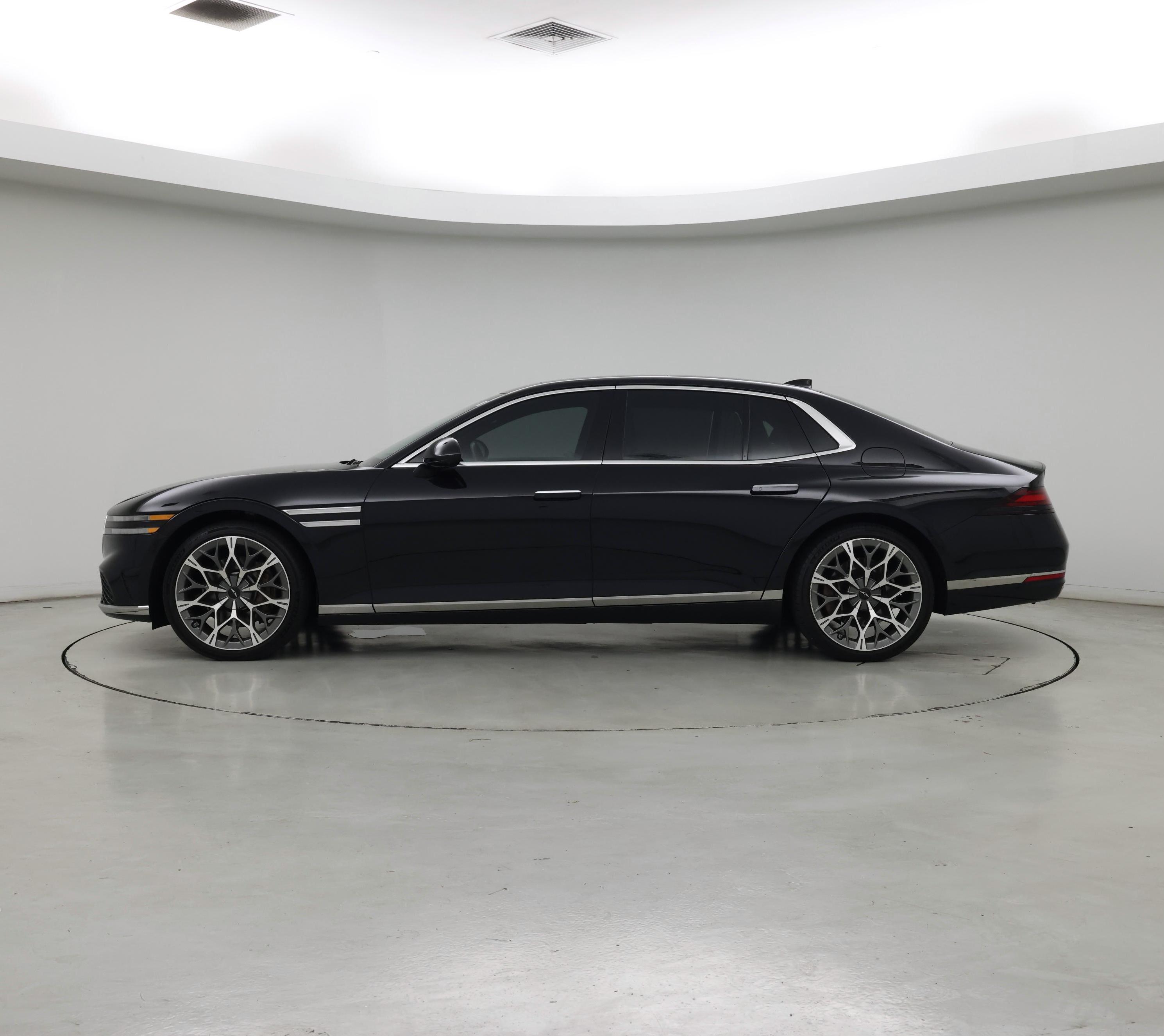 Thumbnail: 2023 Genesis G90 - 3