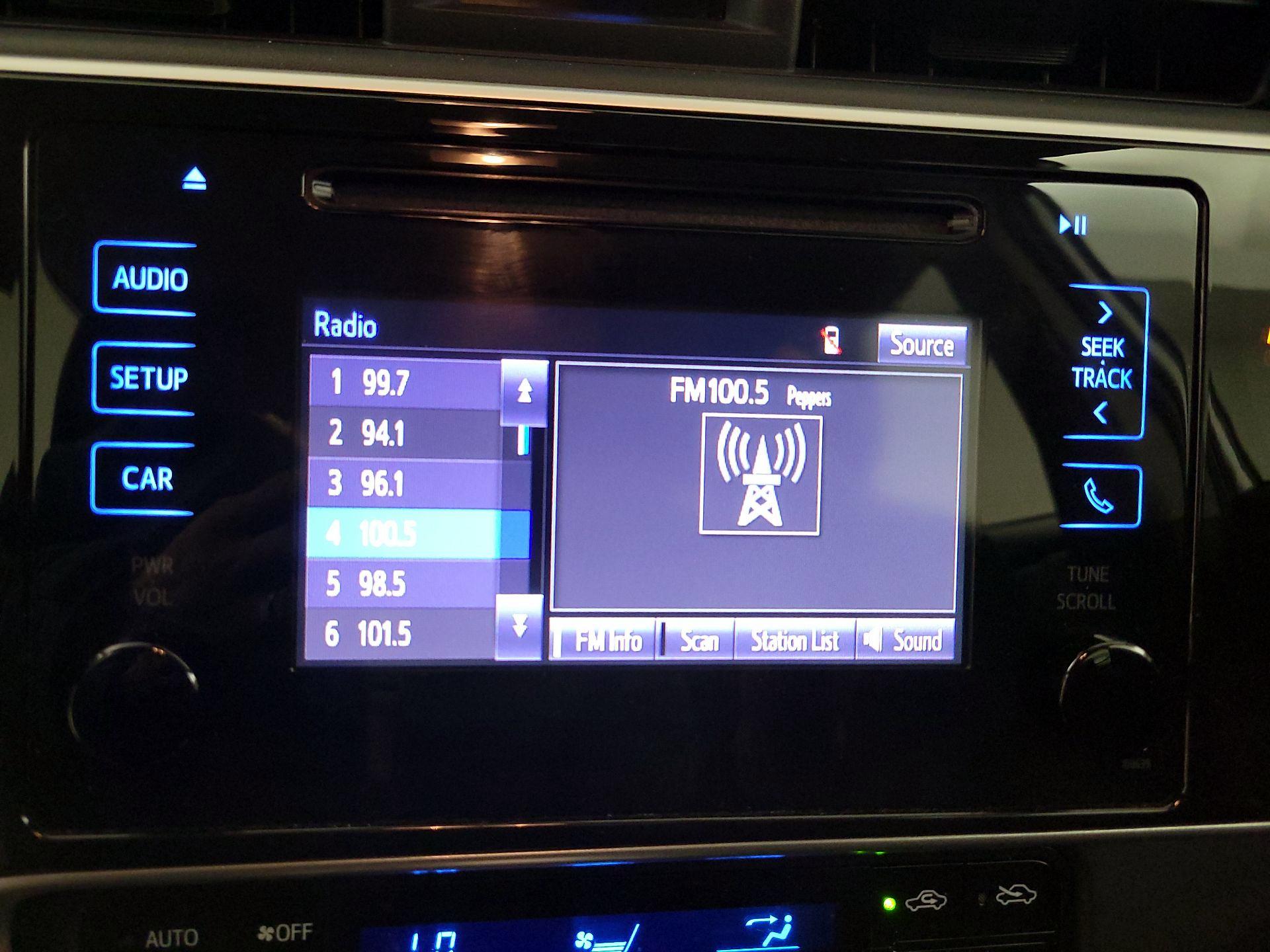 Thumbnail: 2018 Toyota Corolla - 15