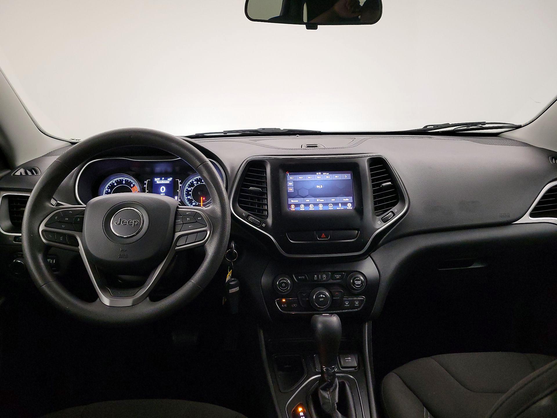 Thumbnail: 2020 Jeep Cherokee - 9