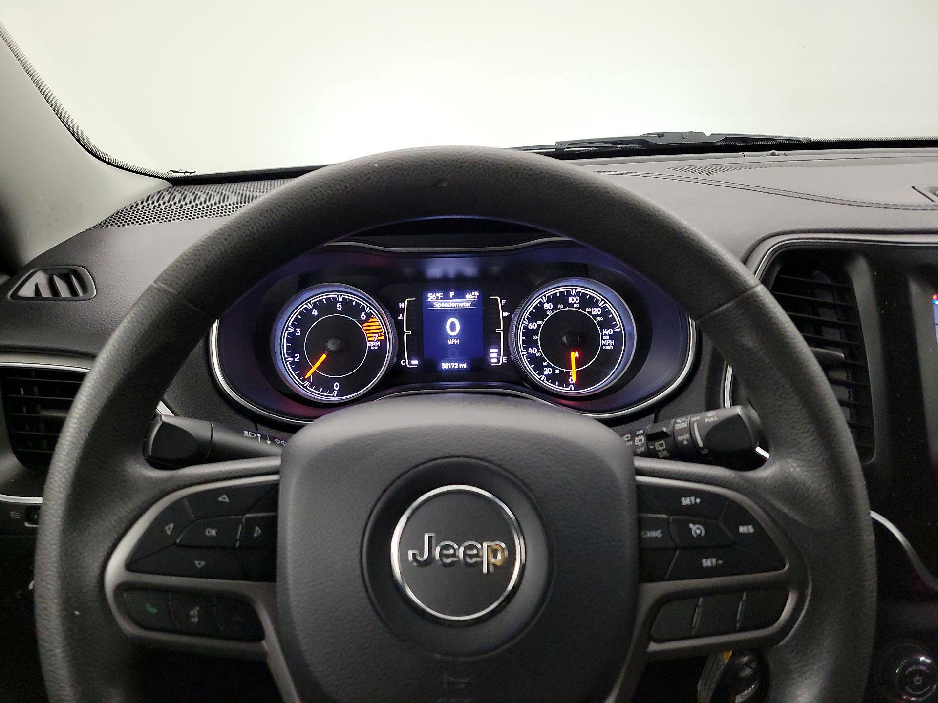 Thumbnail: 2020 Jeep Cherokee - 10