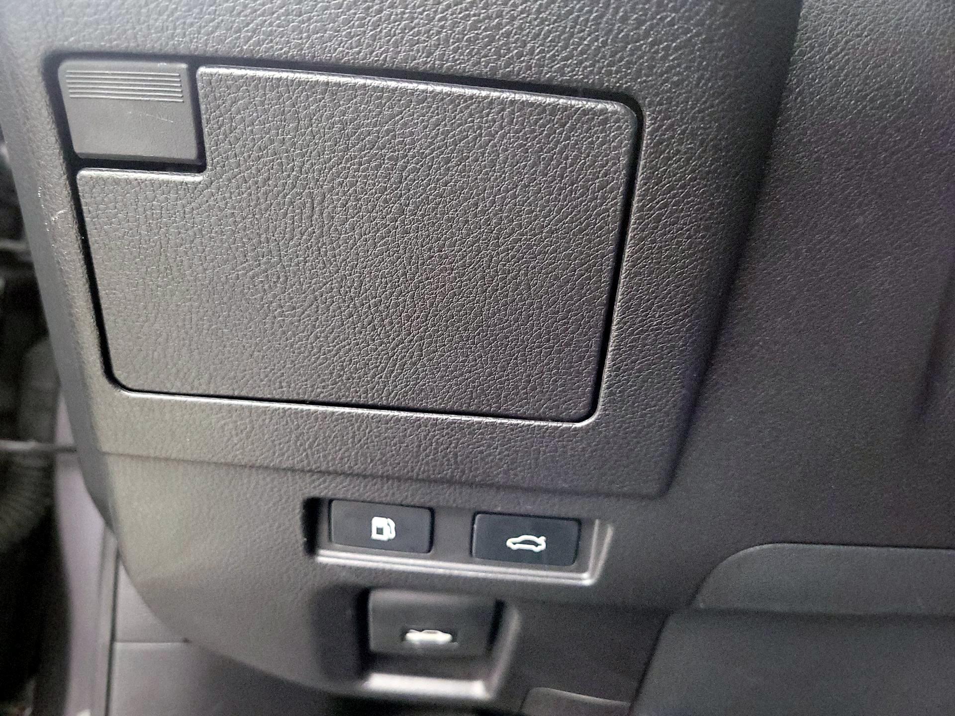 Thumbnail: 2023 Lexus ES - 13