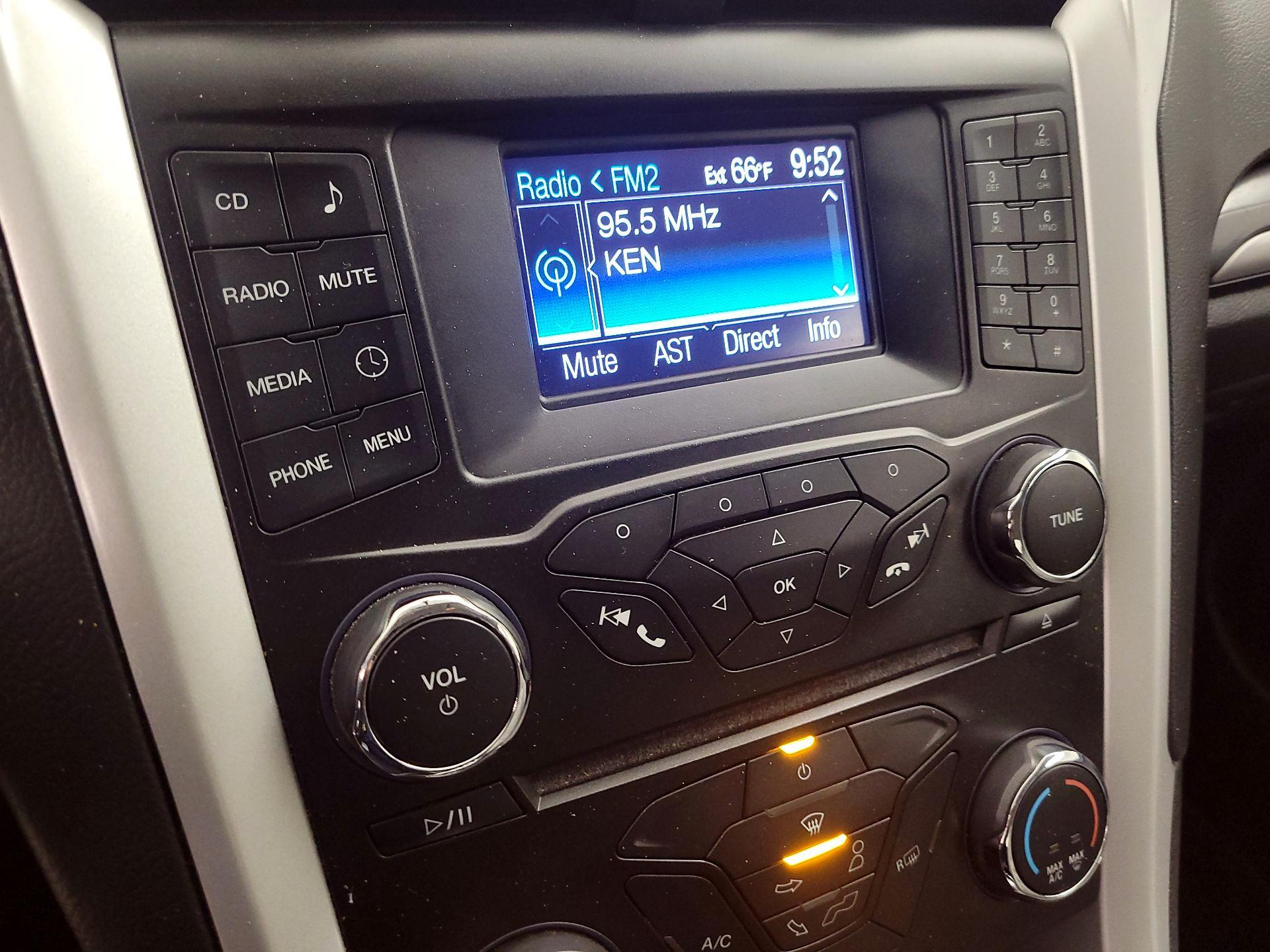 Thumbnail: 2014 Ford Fusion - 14