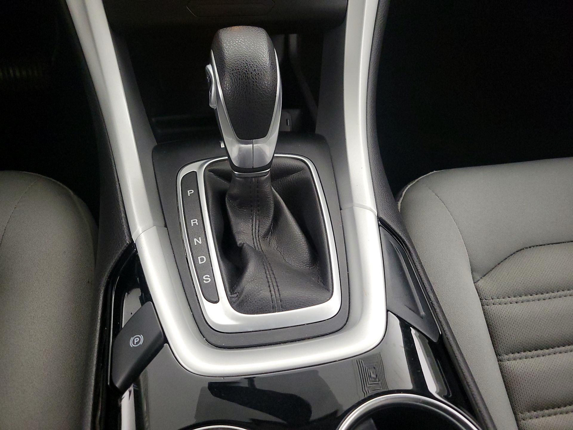 Thumbnail: 2014 Ford Fusion - 16