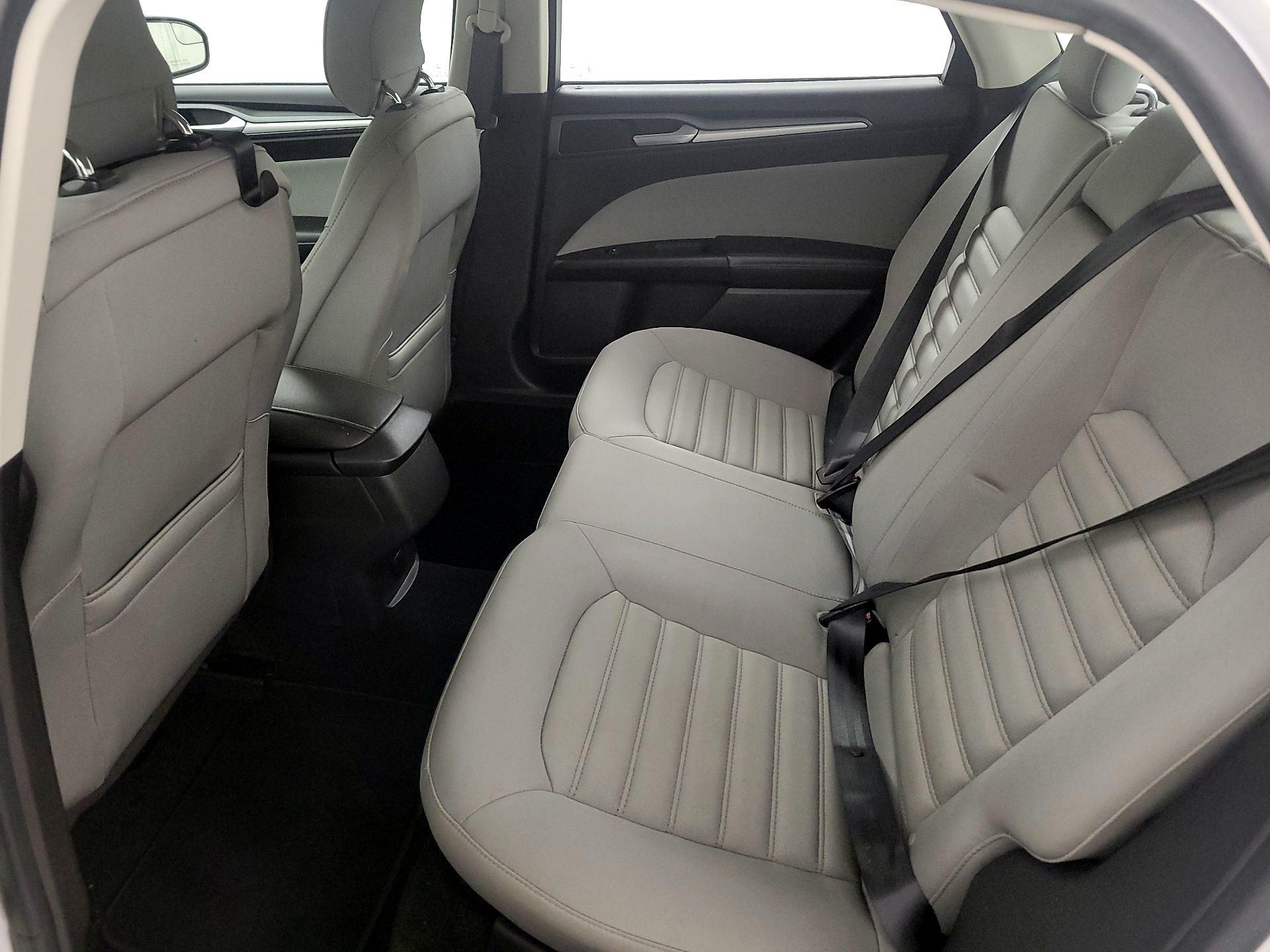 Thumbnail: 2014 Ford Fusion - 18